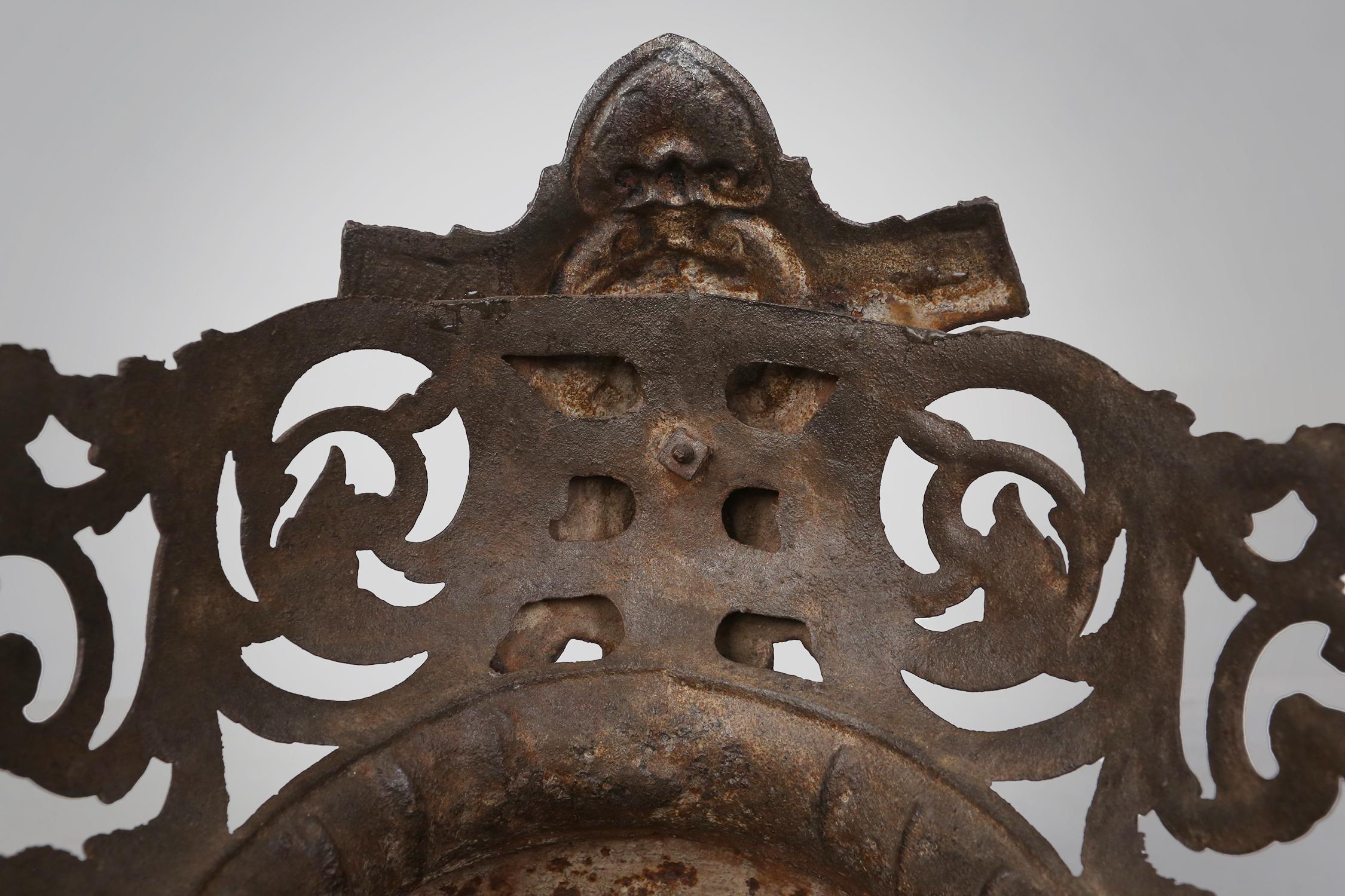 Antique French planter/jardinaire in cast iron, ca. 1850 5