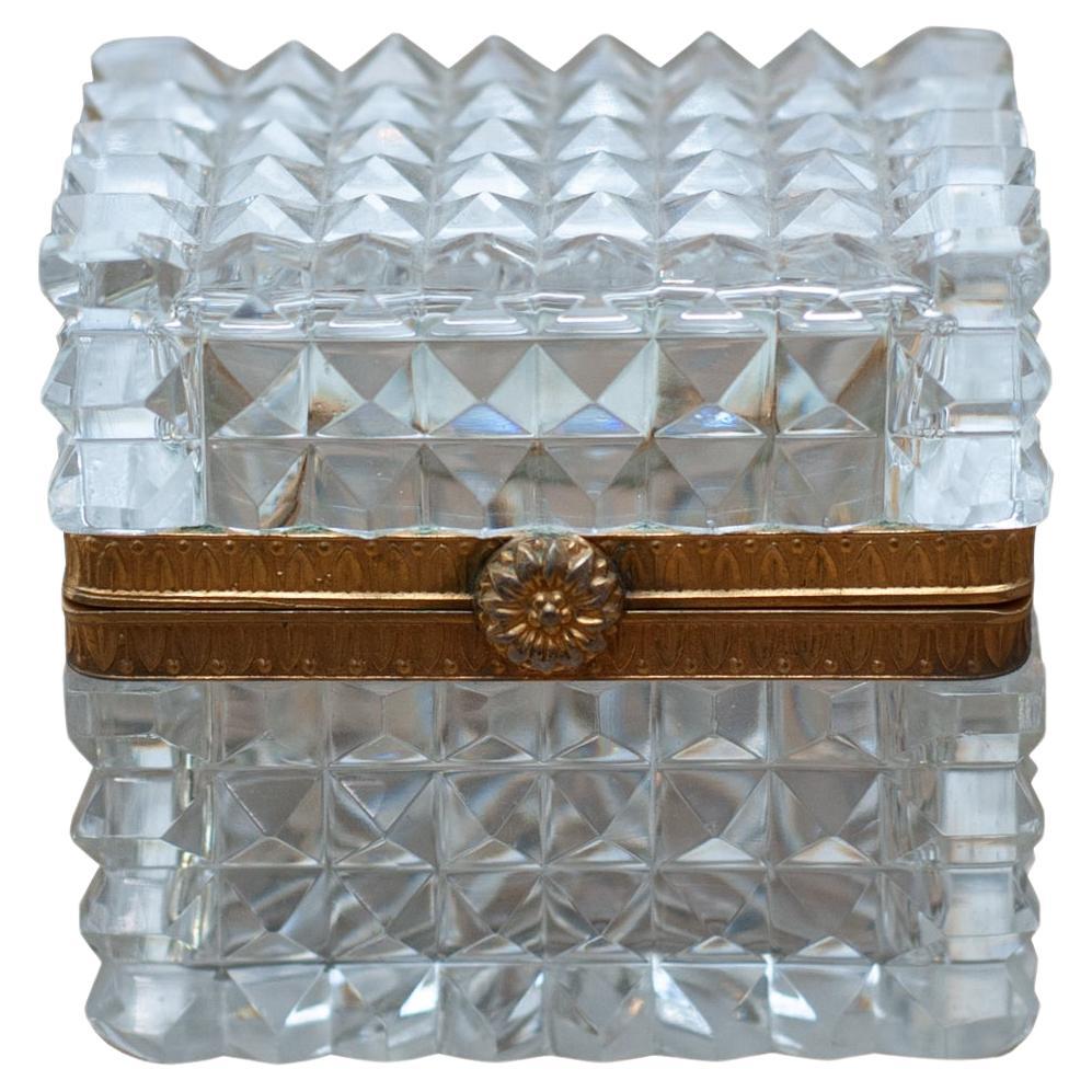 Antigua Caja Francesa de Cristal Tallado Puntiagudo con Monturas de Bronce