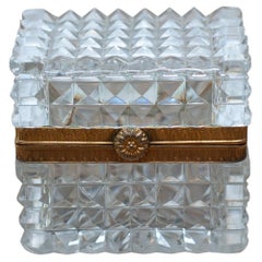 Antigua Caja Francesa de Cristal Tallado Puntiagudo con Monturas de Bronce
