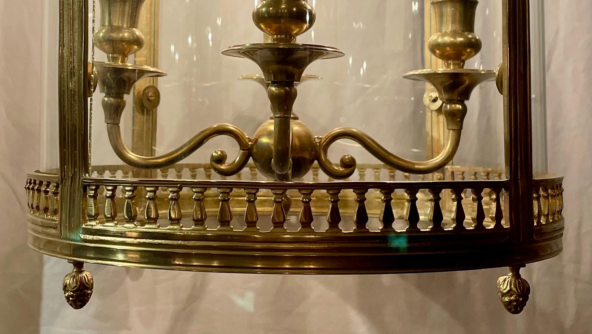 Antiguo Farol Francés de Latón Pulido y Cristal Curvado, Circa 1920-1930. siglo XX en venta