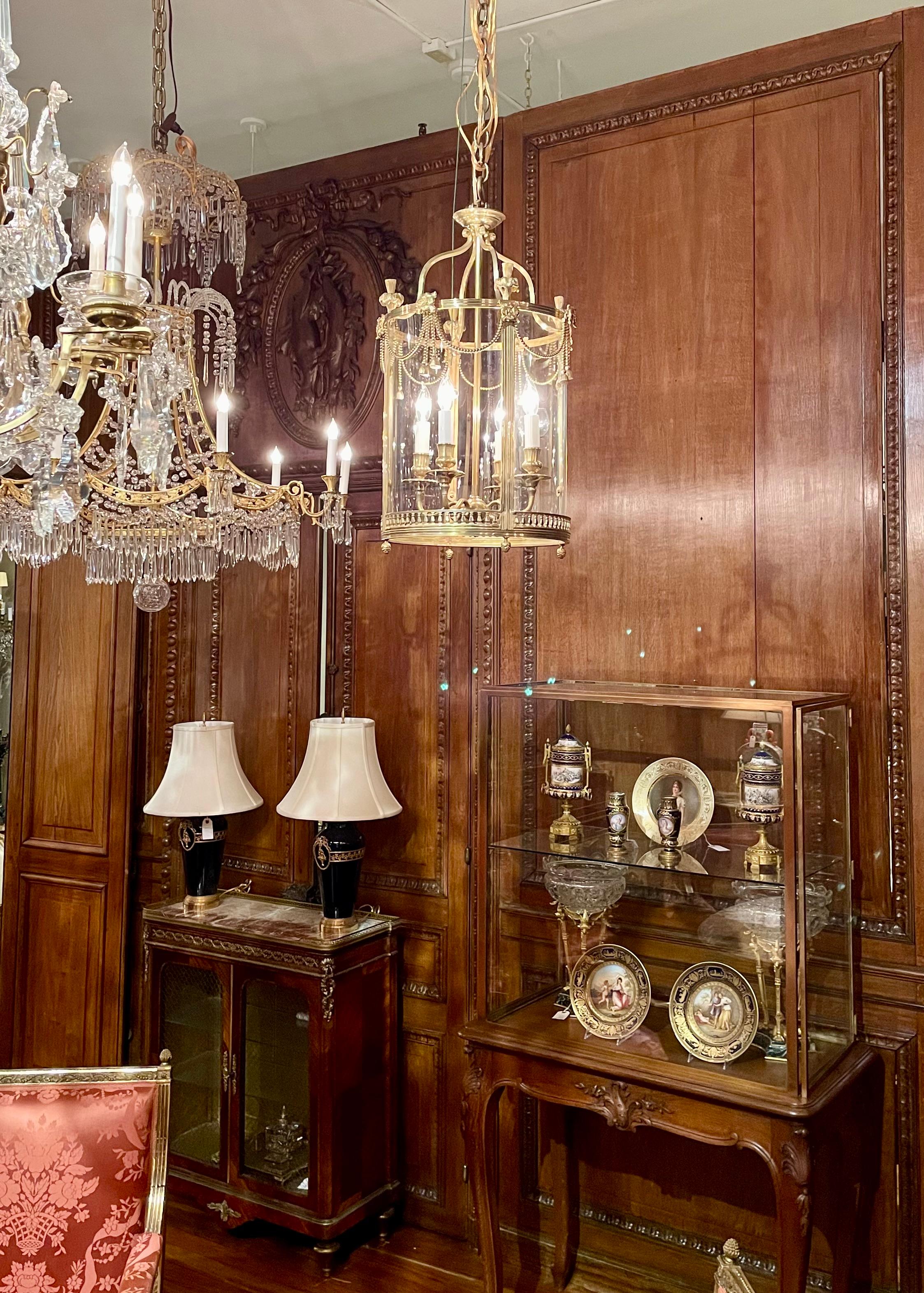 Antiguo Farol Francés de Latón Pulido y Cristal Curvado, Circa 1920-1930. en venta 4