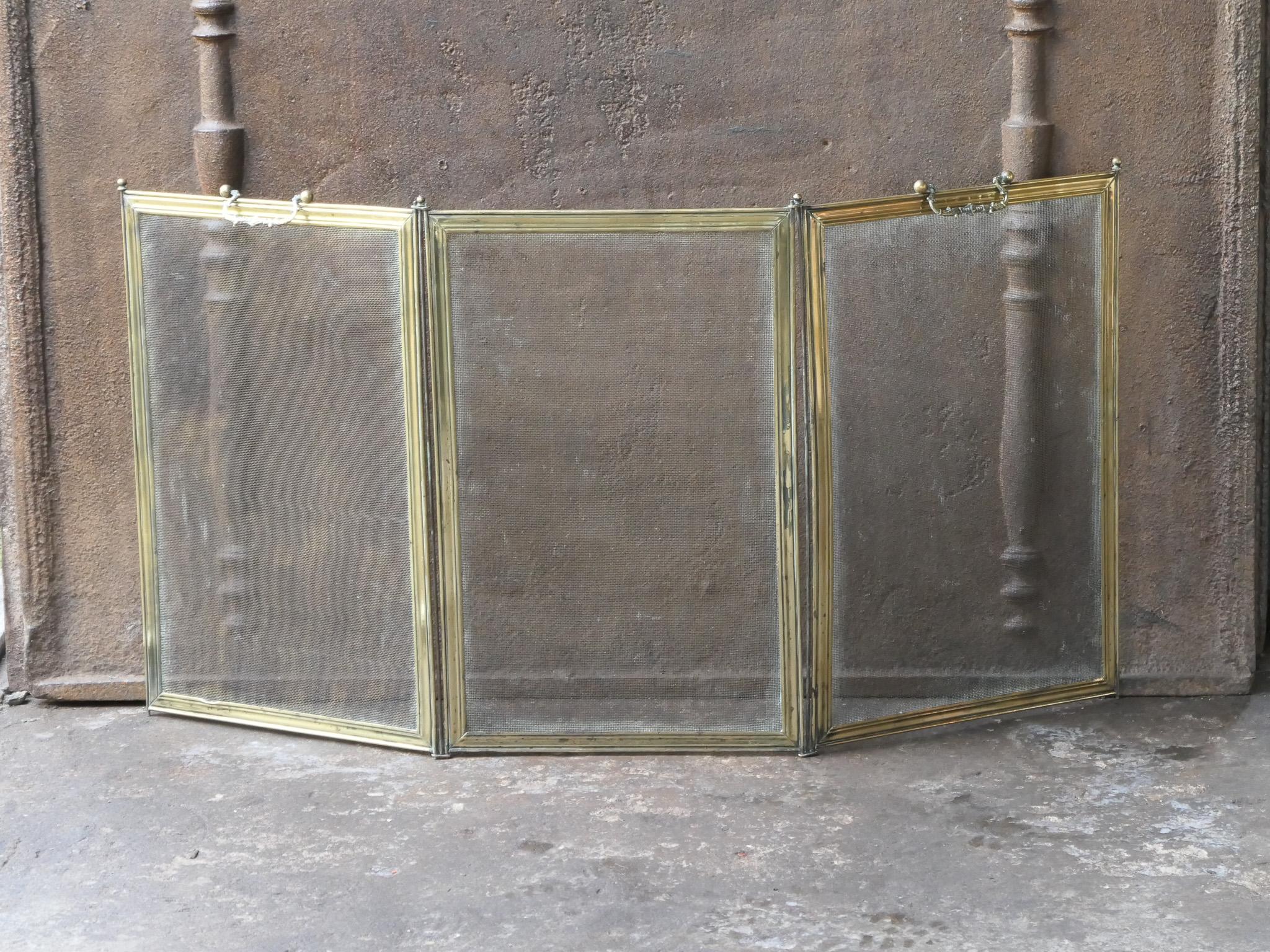 Antique French Polished Brass Napoleon III Fire Screen, 19th Century For Sale 1