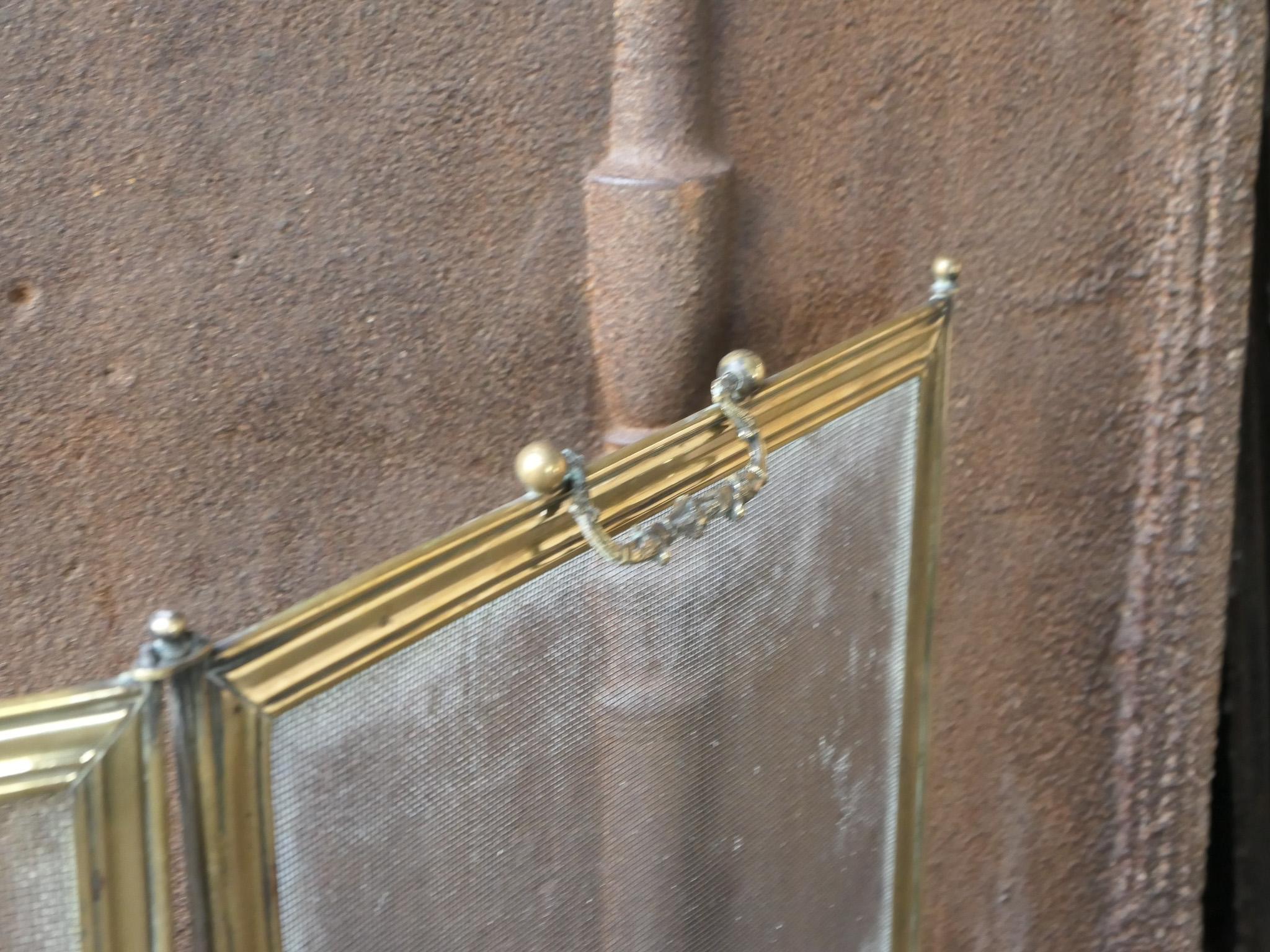 Antique French Polished Brass Napoleon III Fire Screen, 19th Century For Sale 6