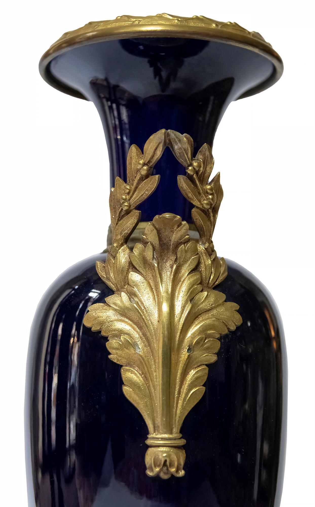 cobalt blue vases antique