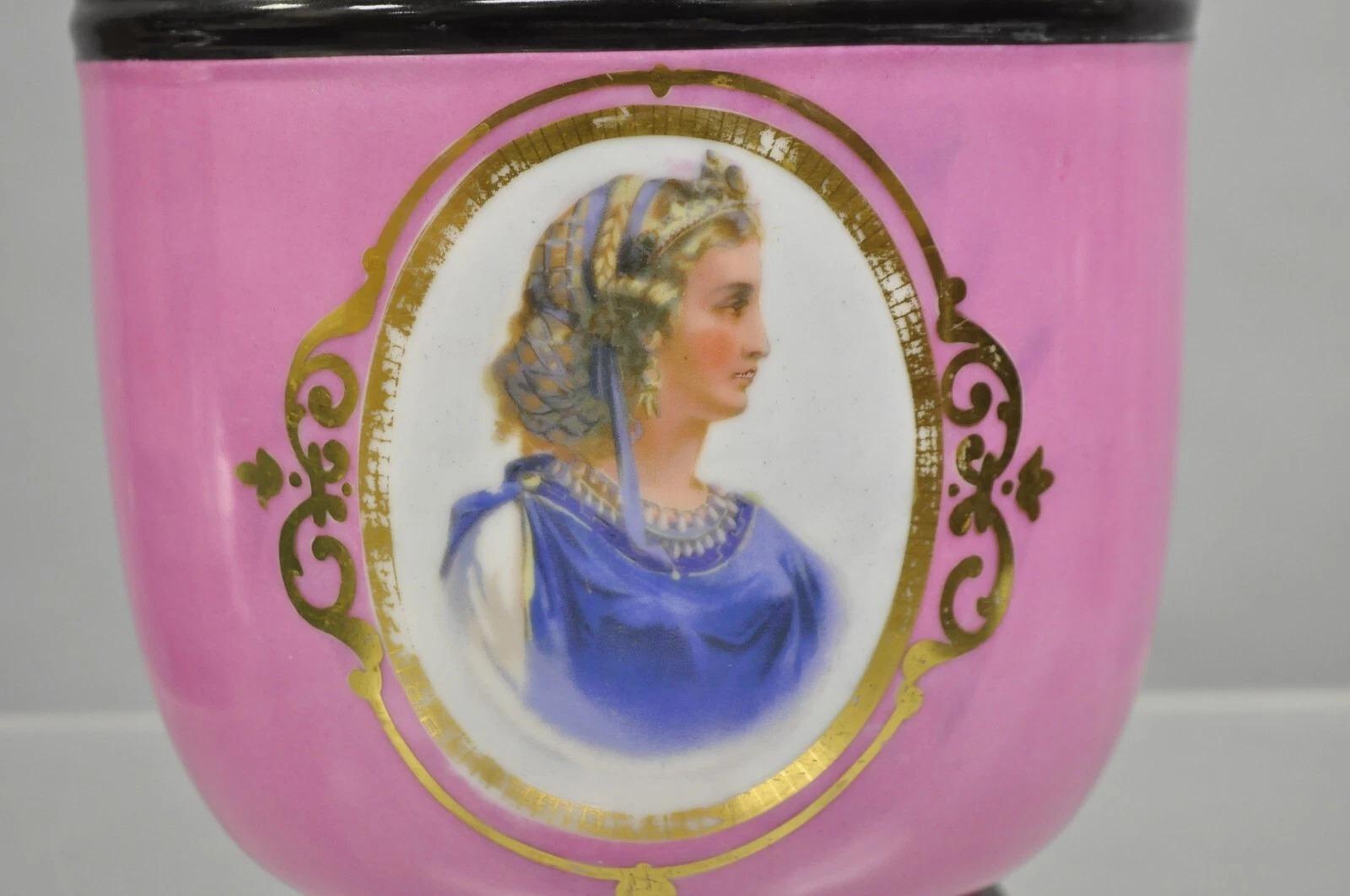 Antique French Porzellan Rosa Hand gemalt Porträt Cachepot Jardiniere Vase (Viktorianisch) im Angebot