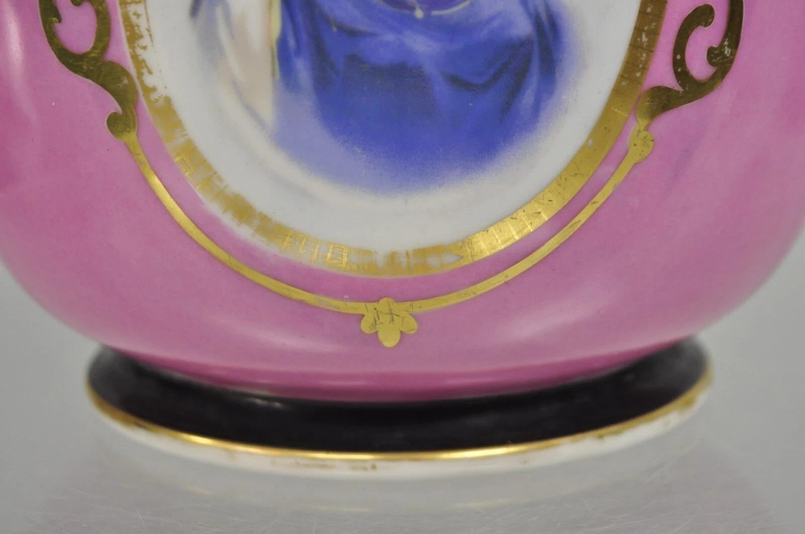 Antique French Porzellan Rosa Hand gemalt Porträt Cachepot Jardiniere Vase (20. Jahrhundert) im Angebot