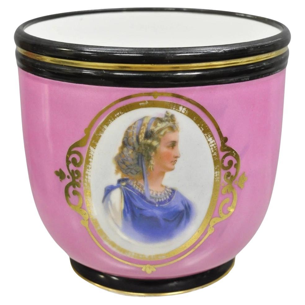 Antique French Porzellan Rosa Hand gemalt Porträt Cachepot Jardiniere Vase im Angebot