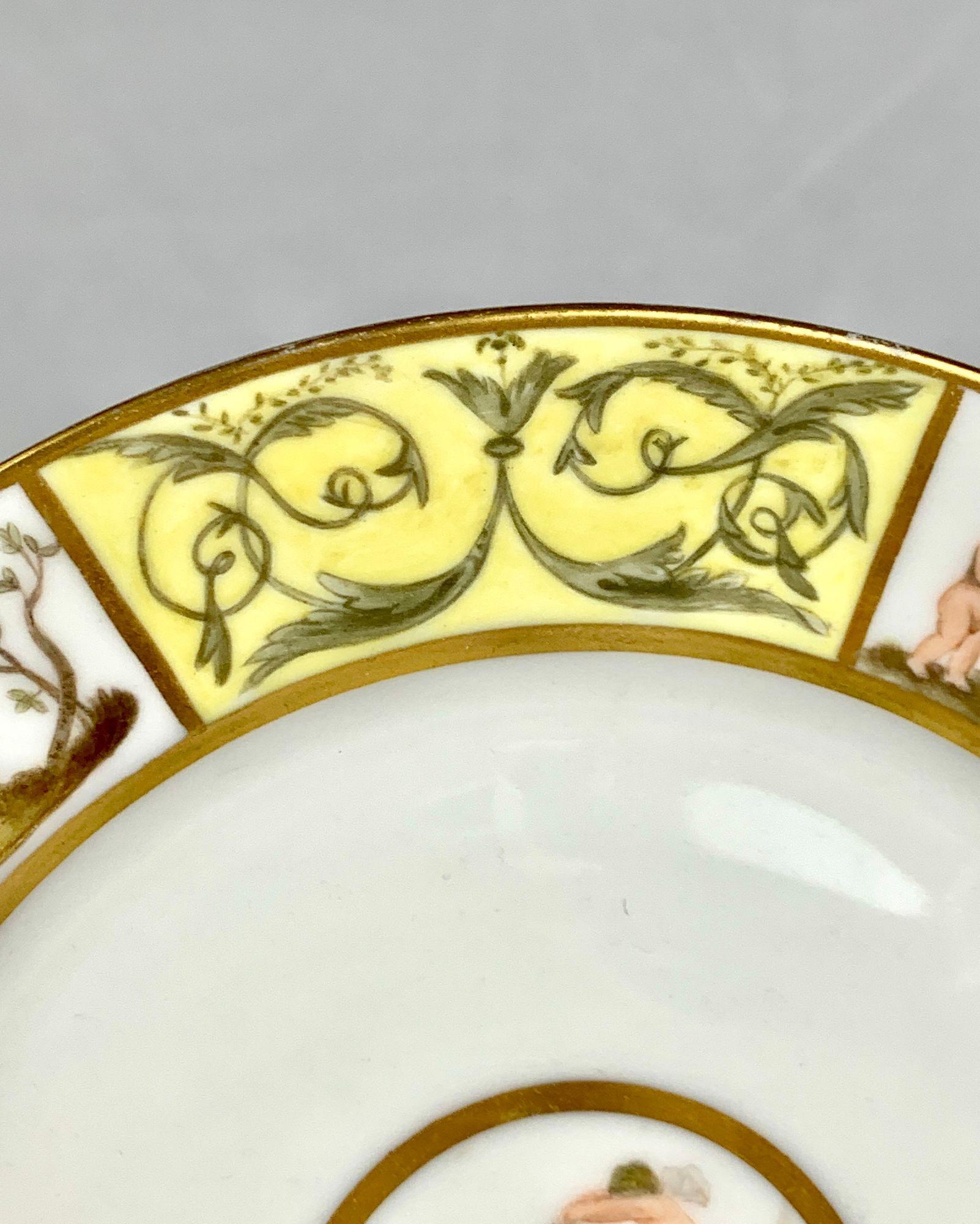 Porcellana Antique French Porcelain Plate Dipinto a mano in Inghilterra da Caroline Leigh C. 1825 in vendita