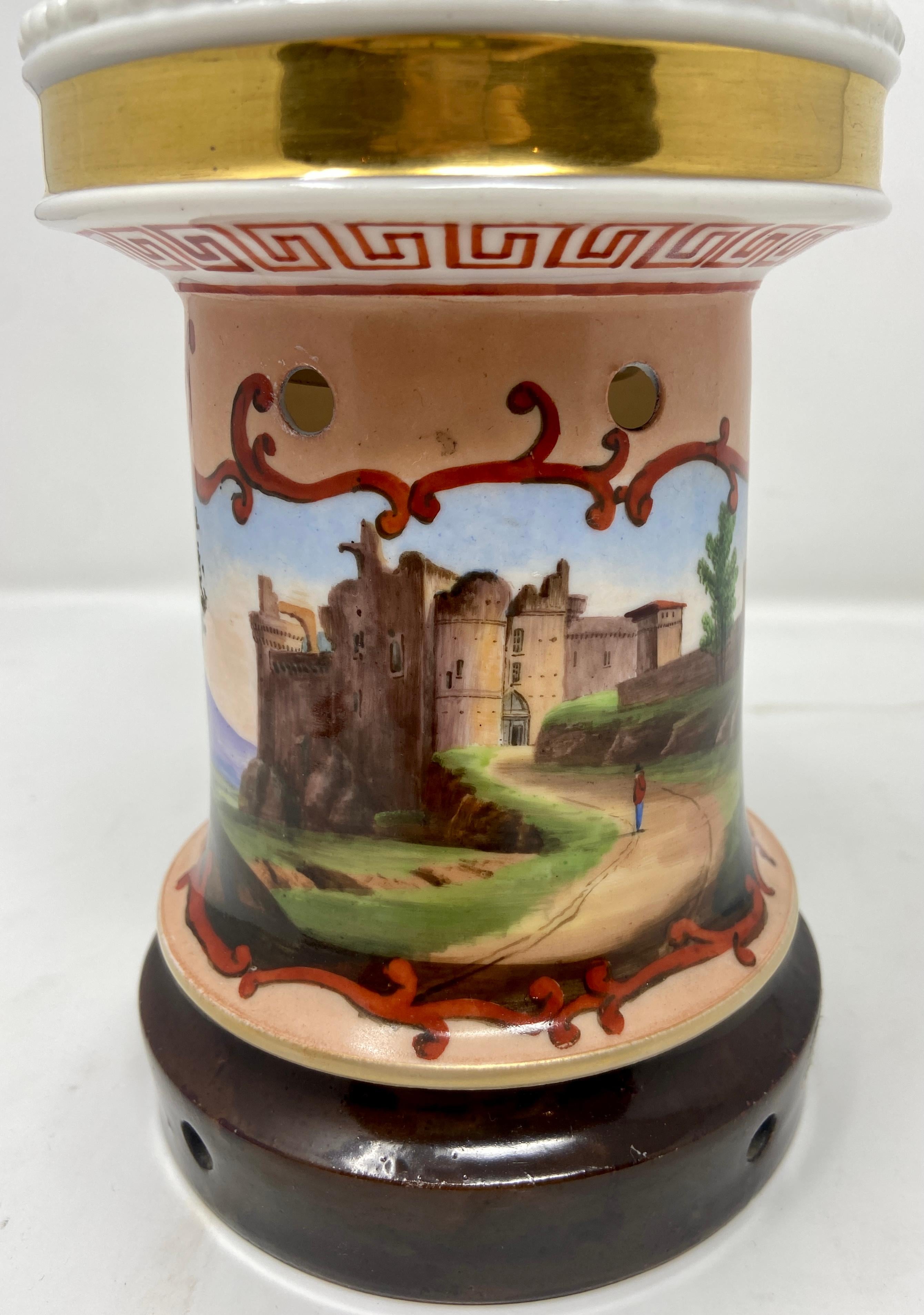 Antike französische Porzellan-Nachtleuchte „Veilleuse“ oder Teewärmer, um 1880-1890 (Französisch) im Angebot