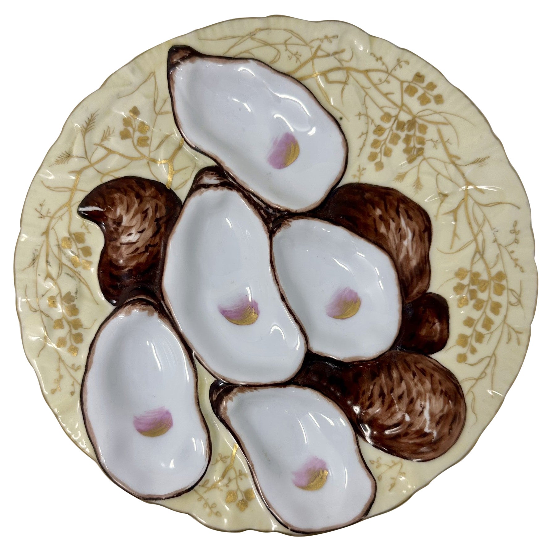 Antique French Porcelain Yellow & Gold Turkey Pattern Oyster Plate, CIRCA 1880 in vendita