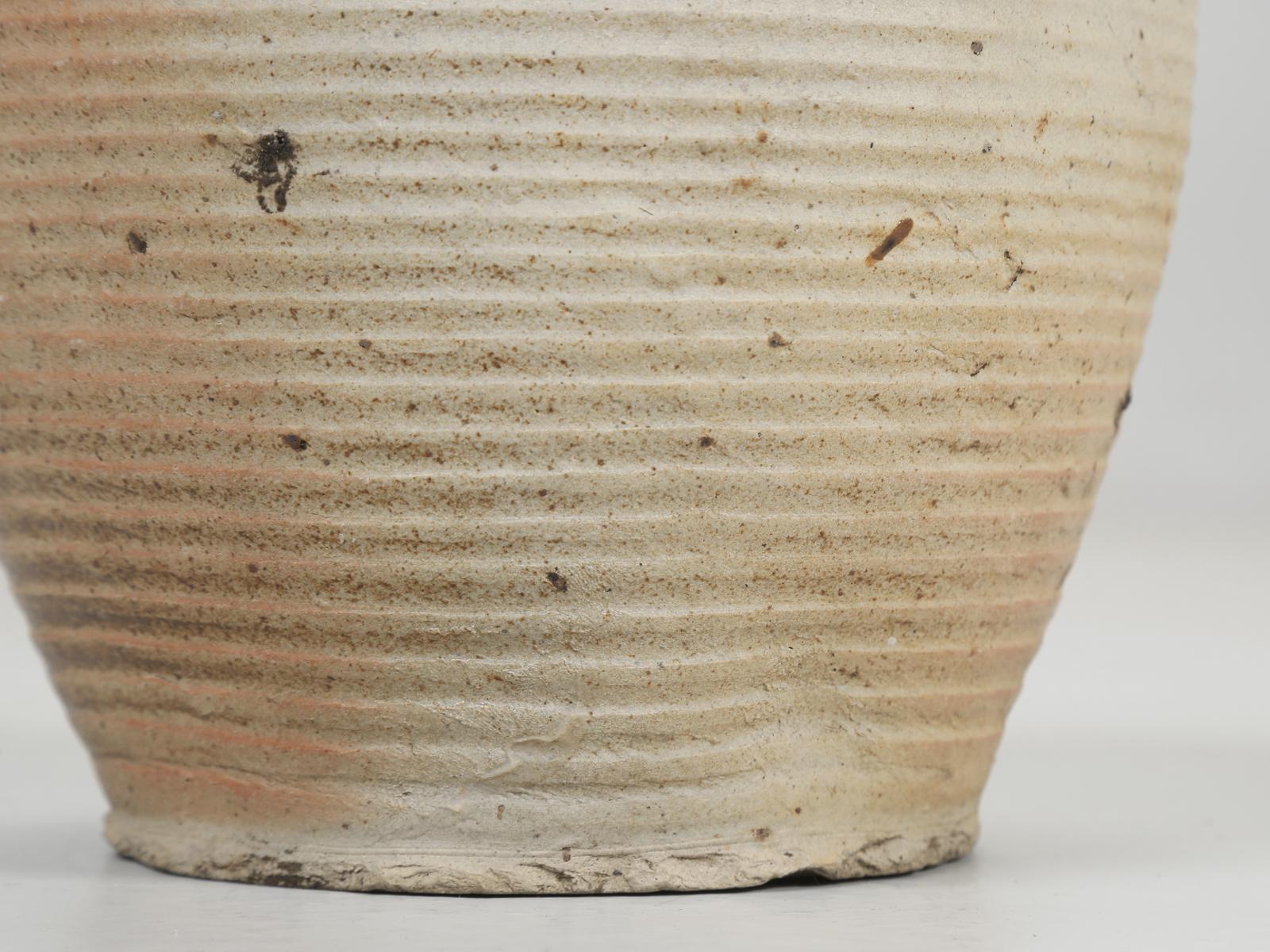 Pichet ou pichet à eau en poterie française ancienne avec couvercle C1900 Plusieurs à choisir en vente 2