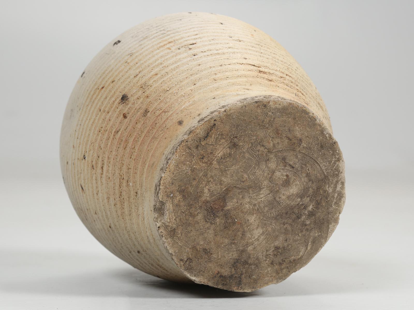 Pichet ou pichet à eau en poterie française ancienne avec couvercle C1900 Plusieurs à choisir en vente 3