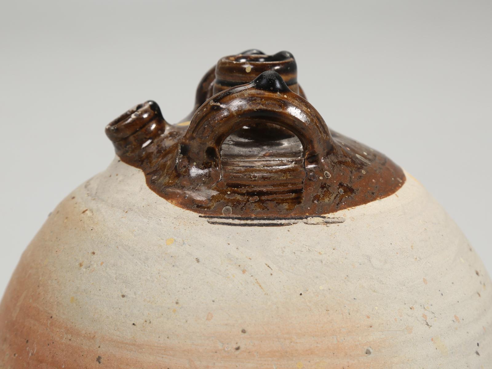 Antiker französischer Keramik-Wasserkrug oder Krug mit Löffel, um 1900 im Zustand „Gut“ im Angebot in Chicago, IL