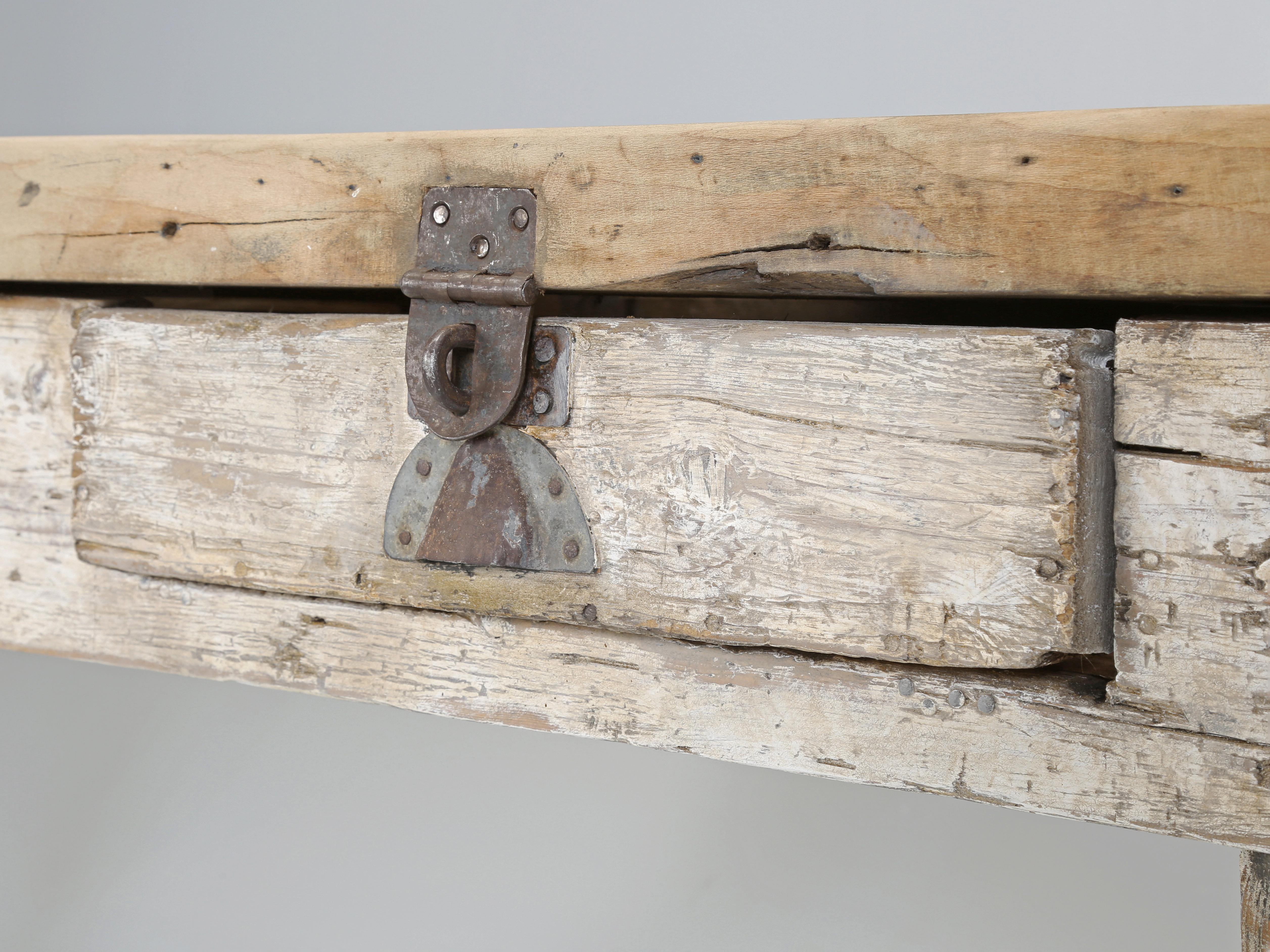 Ancienne table de travail peinte primitive française, table console ou table de canapé c1900 3