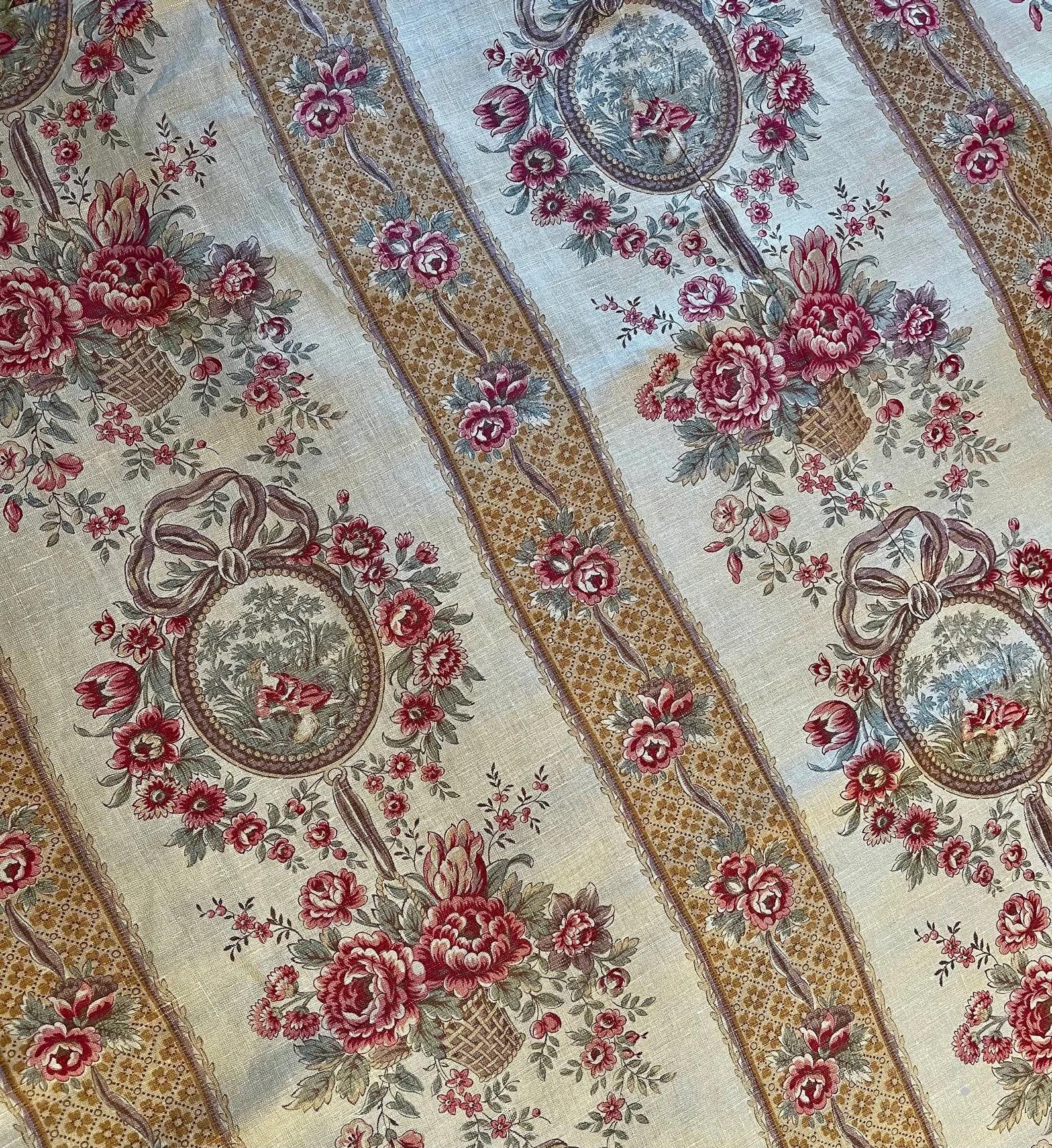 Woven Antique French Printed Cotton Toile Fabric For Sale