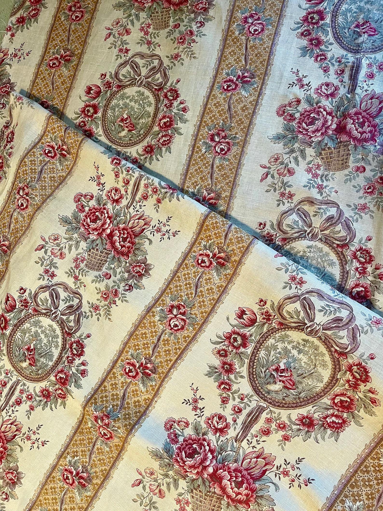 Antique French Printed Cotton Toile Fabric For Sale 2