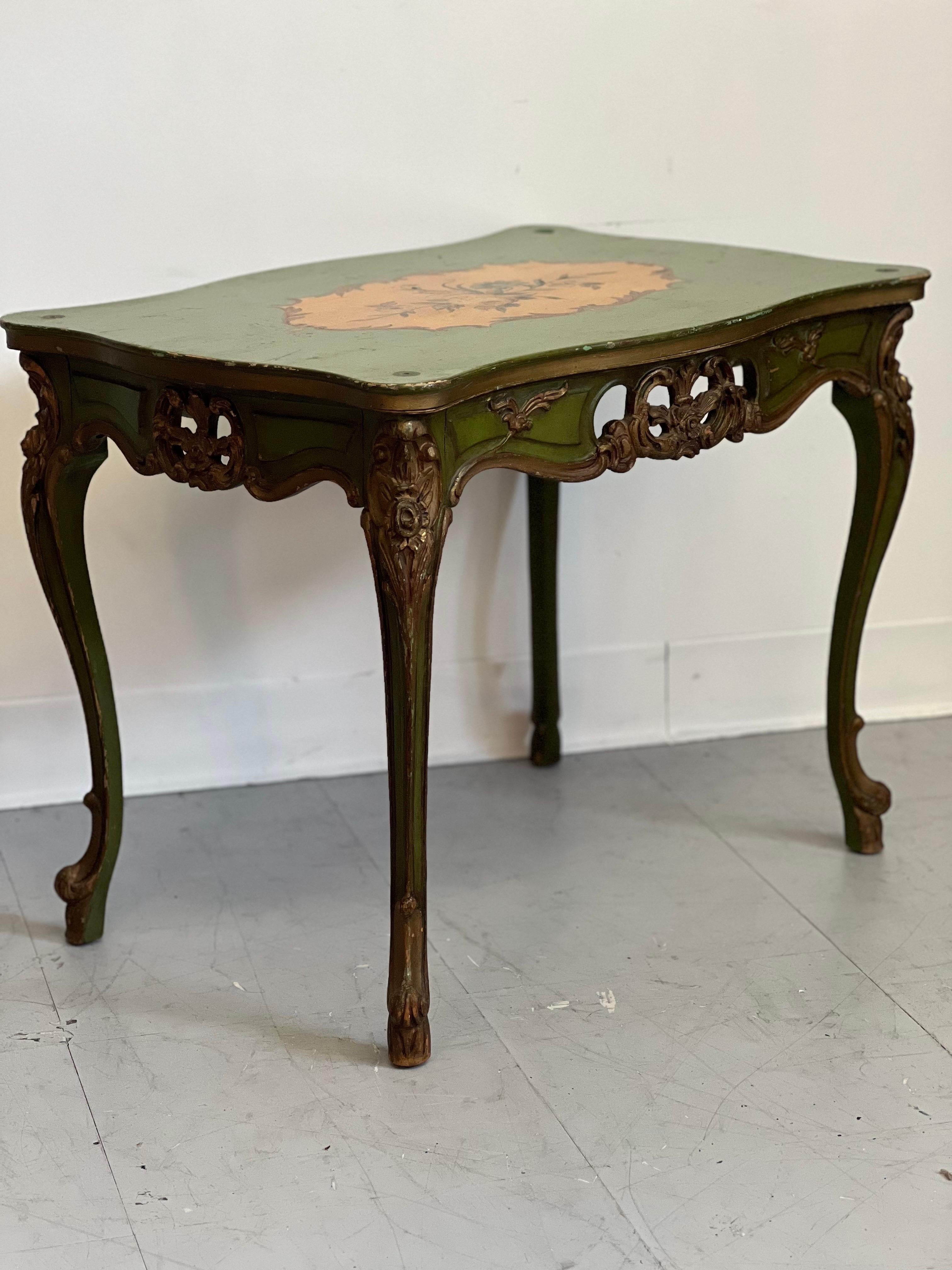 Antique French Provincial Accent Table with Hand Painted Details. Made In Italy. In Good Condition For Sale In Seattle, WA