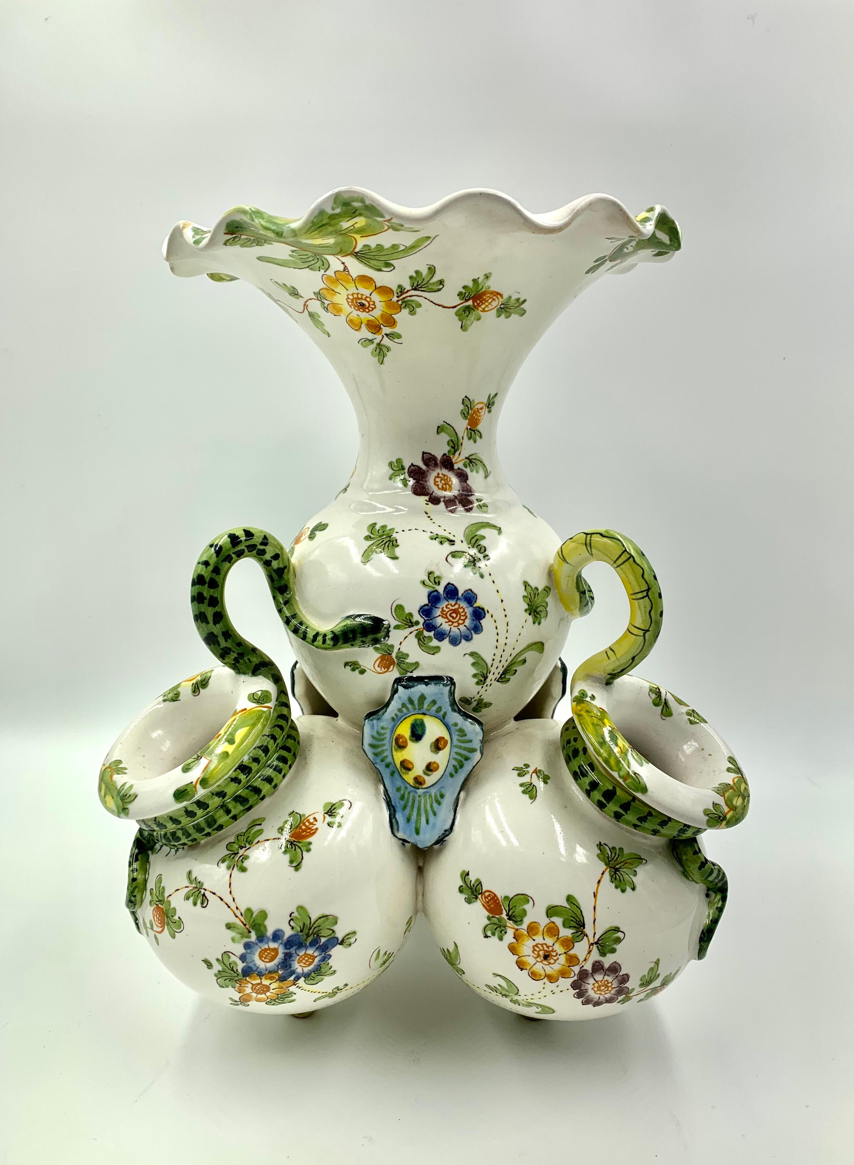 Antique French Provincial Armorial Snake Handled Faience Bough Pot Vase Provincial francés en venta