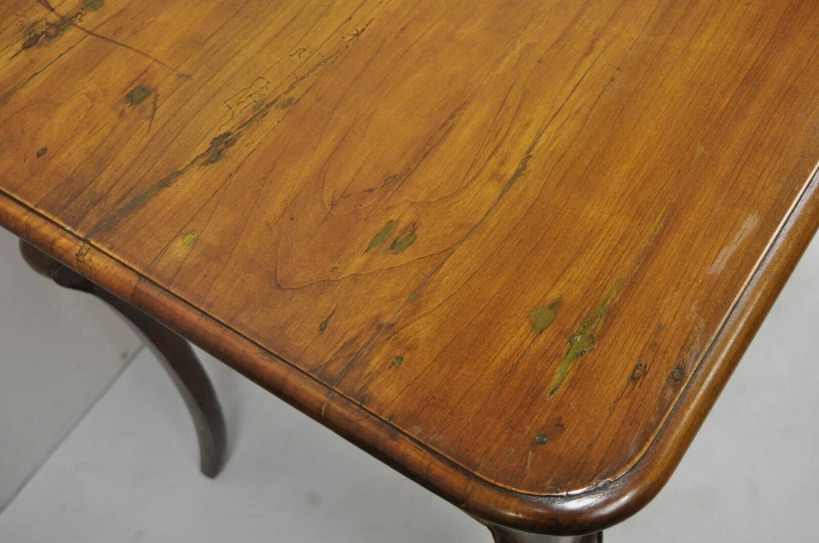 Antique French Provincial Carved Cherry Saber Leg Italian Desk Console Table in vendita 3