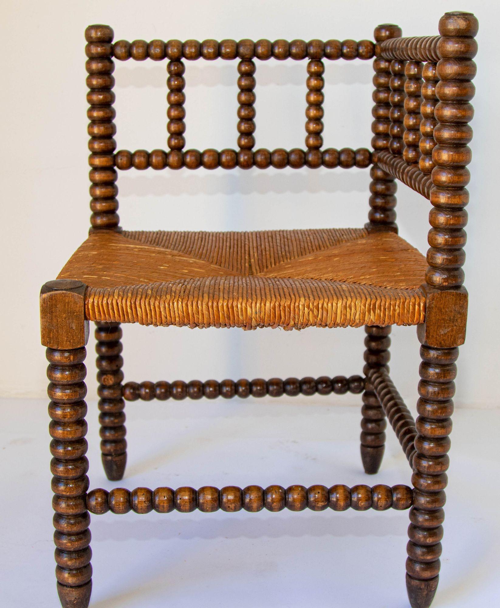 Antique French Provincial Carved Oak Bobbin Rush Corner Chair 19th C. For Sale 7