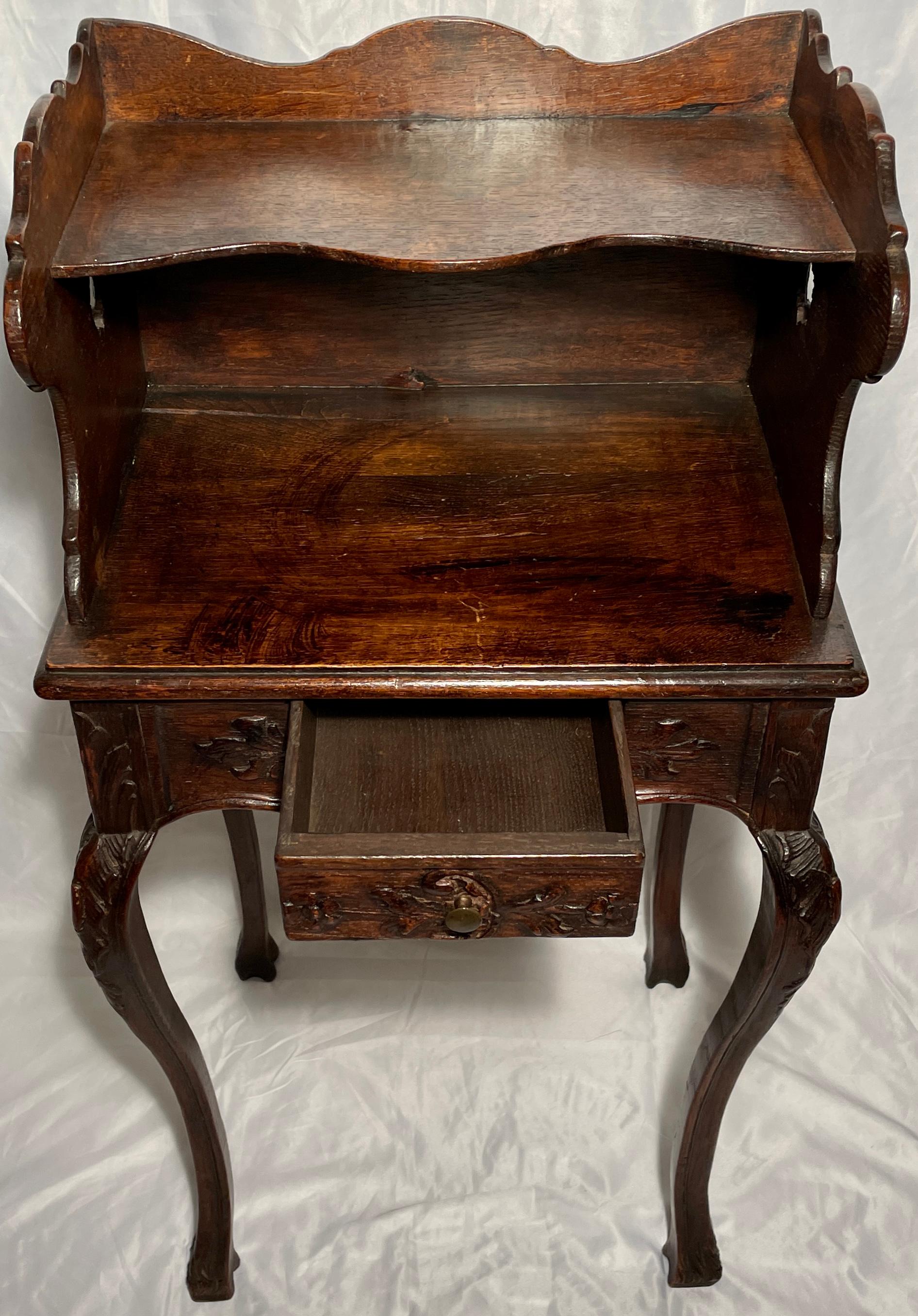 Antique French Provincial Carved Oak End Table, Circa 1890's In Good Condition For Sale In New Orleans, LA