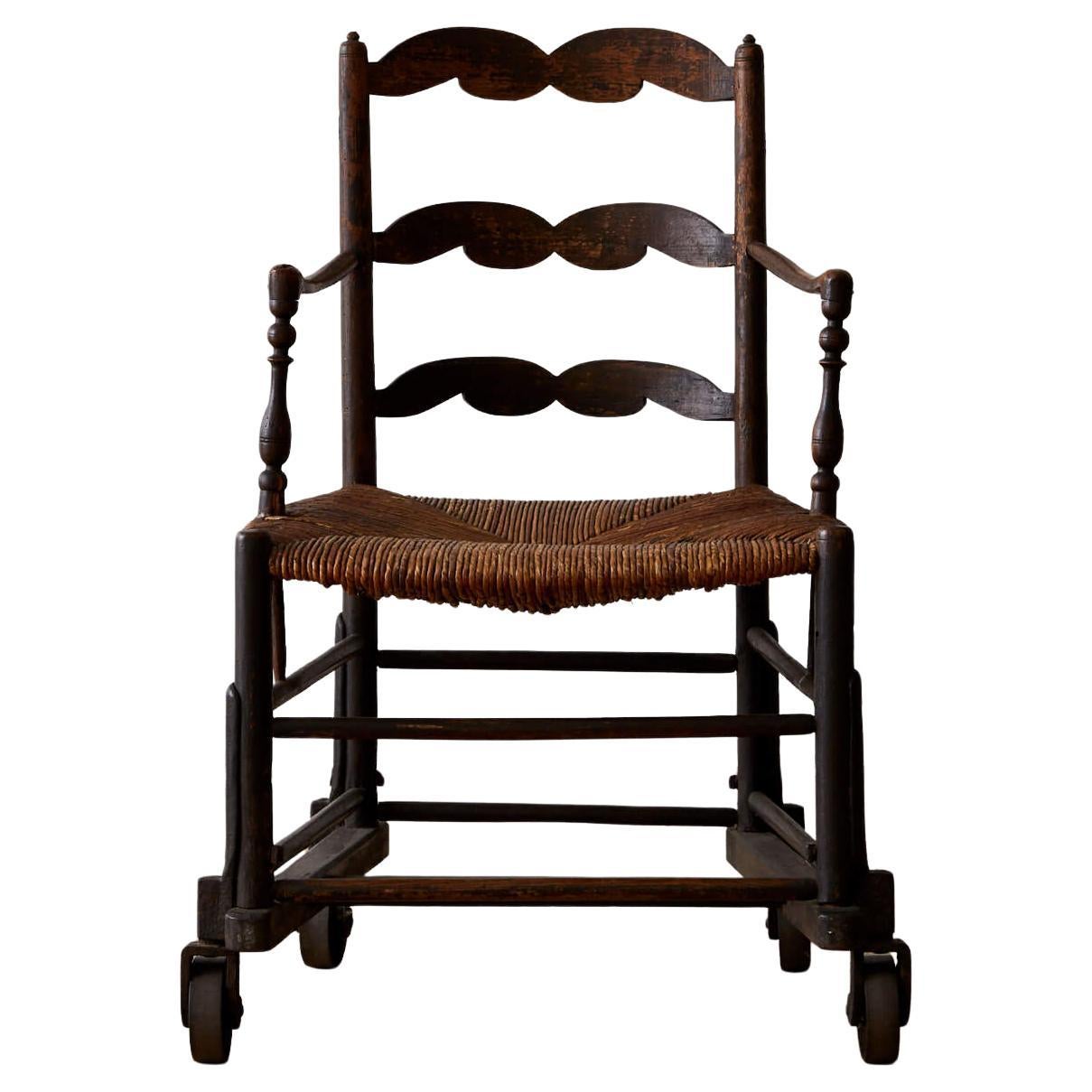 Sedia Antique French Provincial con ruote