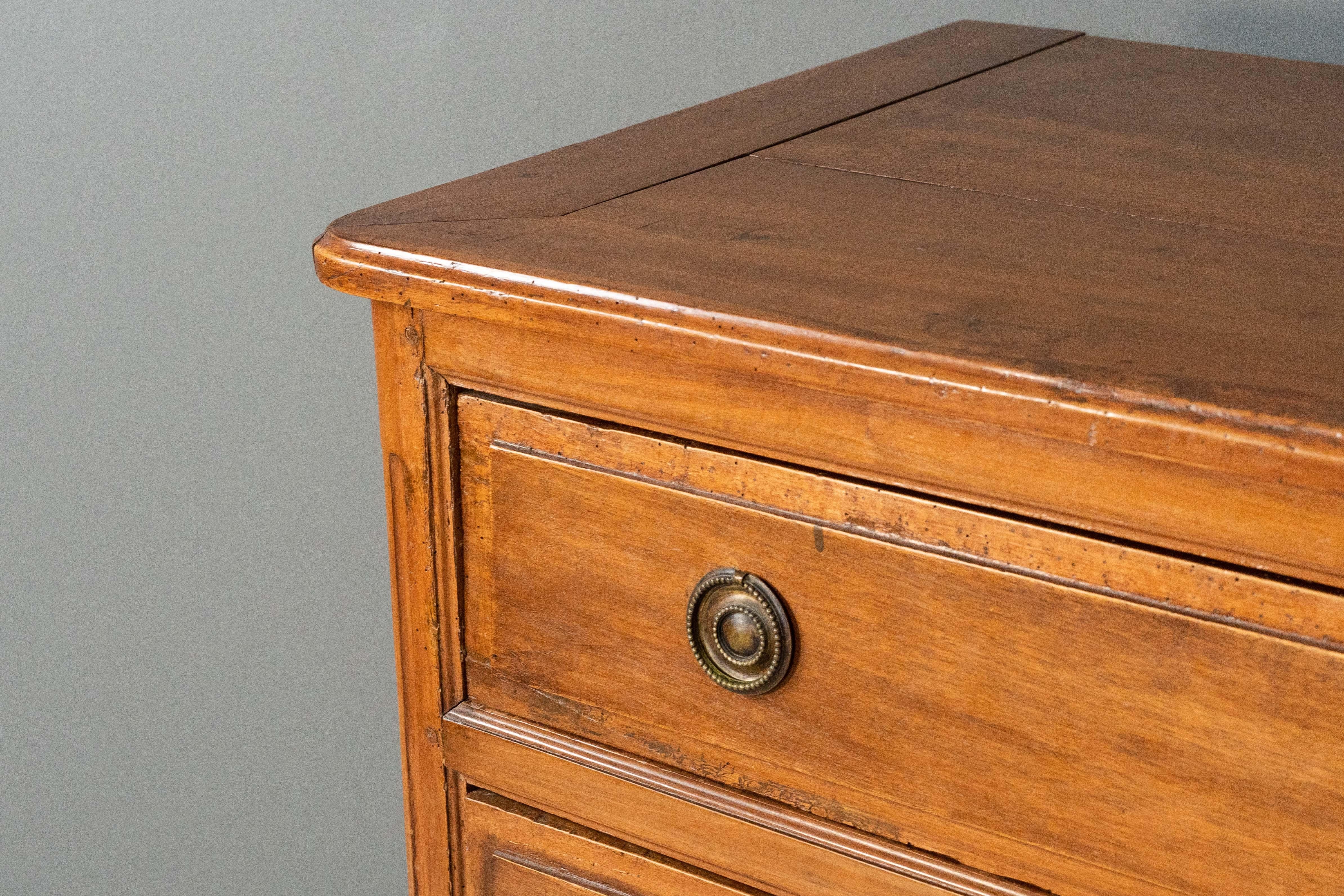 Ancienne commode provinciale française en vente 3
