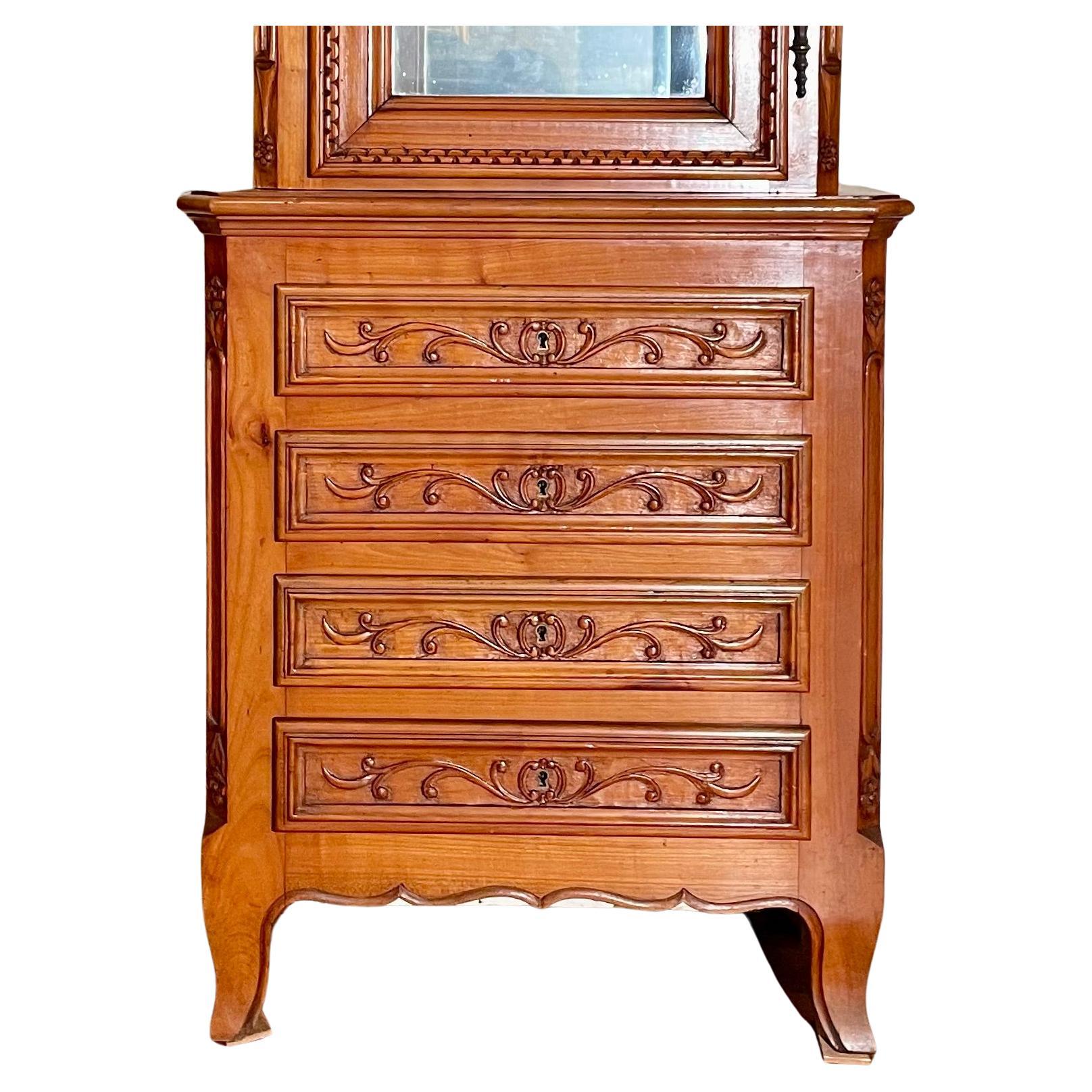 Antique French Provincial Fruitwood Vitrine Cabinet, Circa 1900. In Good Condition For Sale In New Orleans, LA