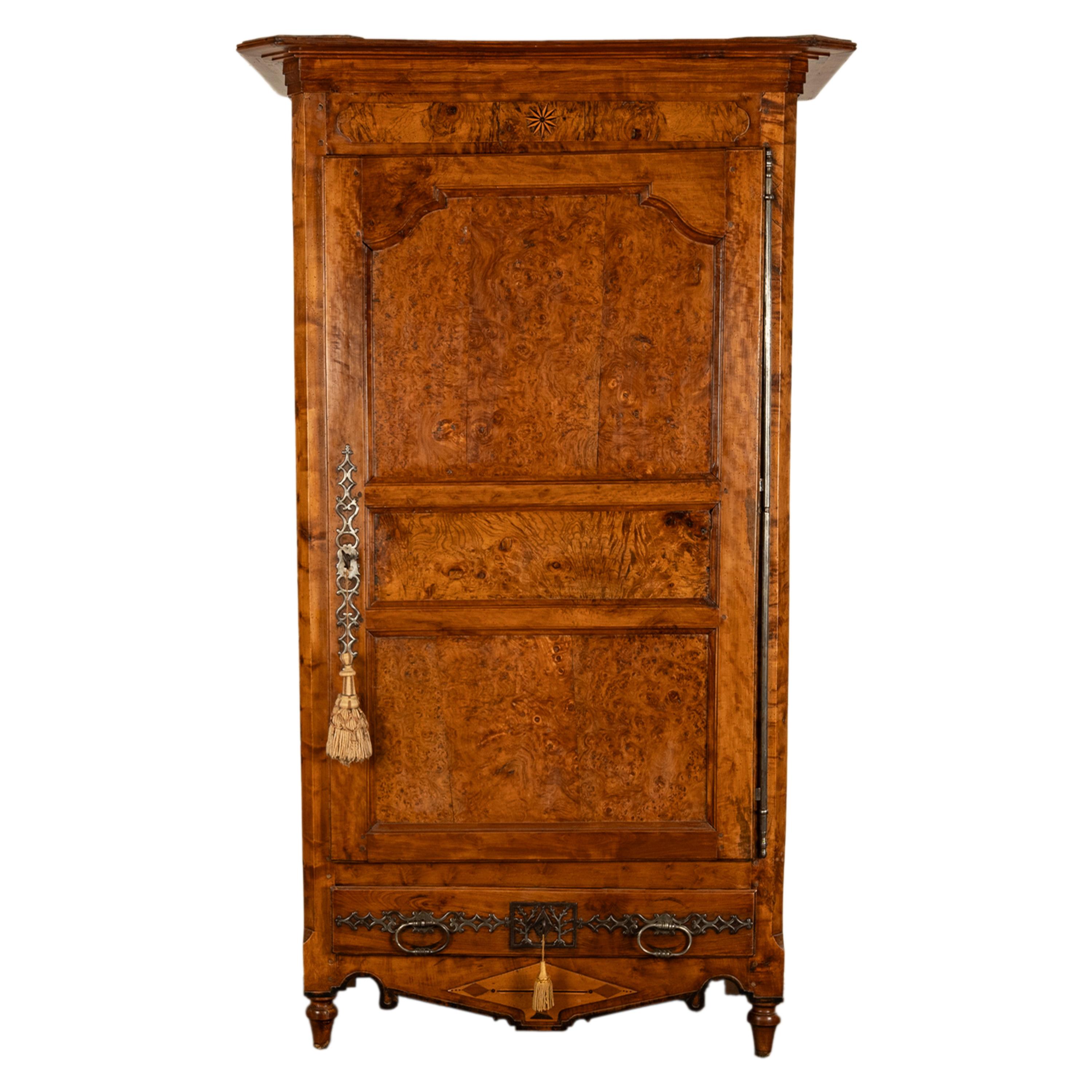 Francese Antique French Provincial Inlaid Burl Chestnut Wardrobe Armoire Bonnetiere 1750 in vendita
