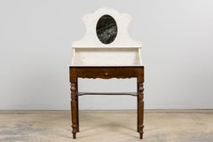 Antiguo tocador de arce estilo Louis Philippe French Provincial con mármol de Carrara