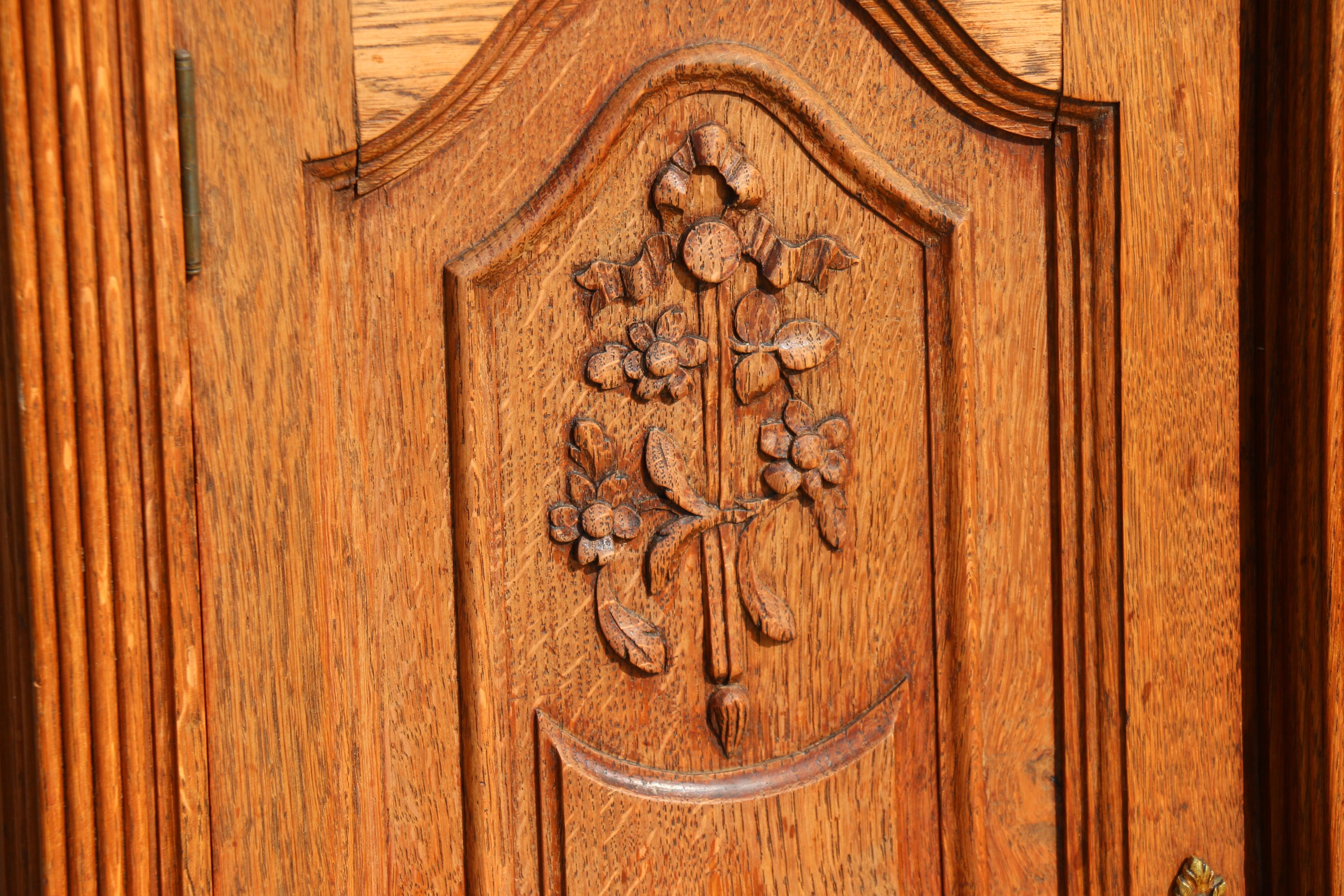 Antike Französisch Provincial Louis XV geschnitzt Eiche Marmorplatte Sideboard im Angebot 6