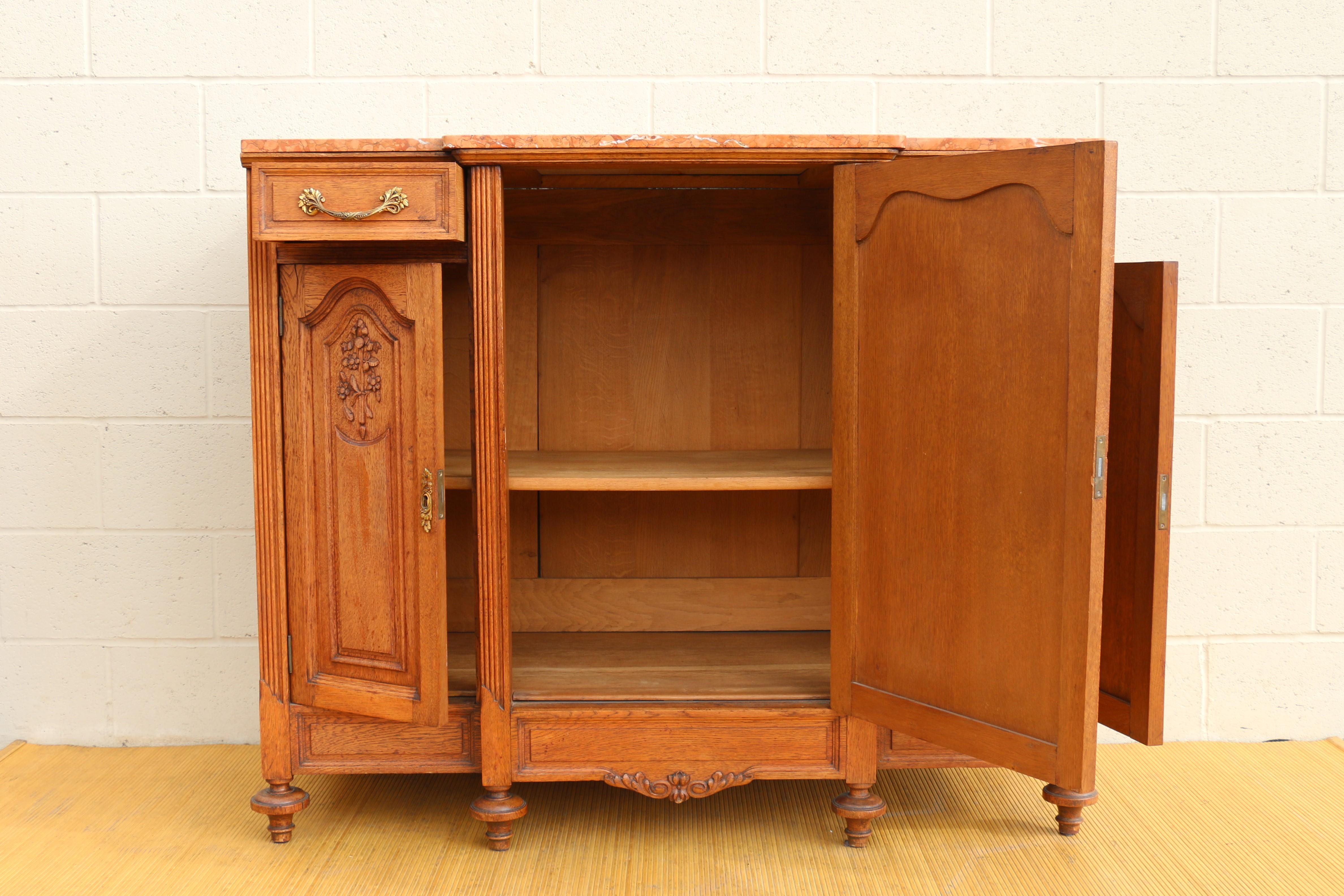 Antike Französisch Provincial Louis XV geschnitzt Eiche Marmorplatte Sideboard im Angebot 2