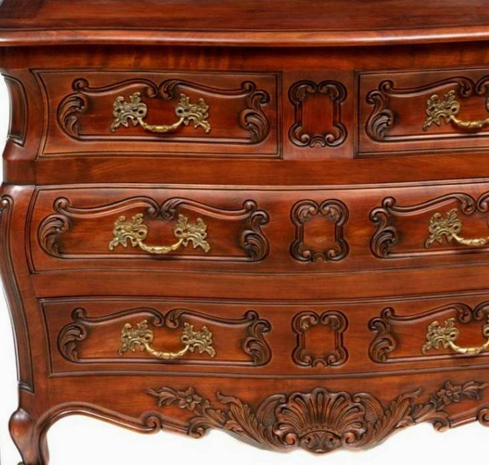 Hand-Crafted Antique French Provincial Louis XV Style Bombe Chest of Drawers For Sale