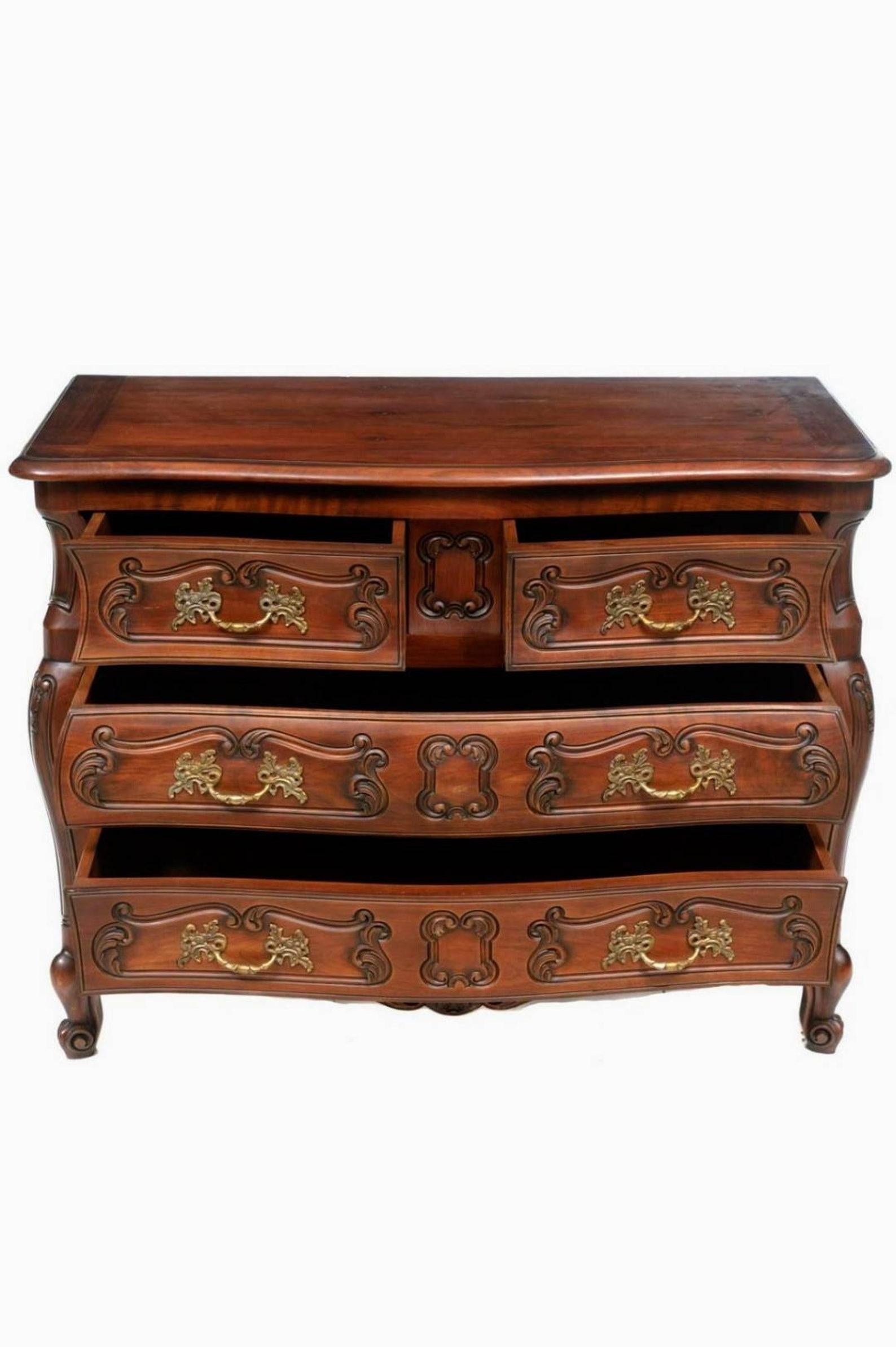 Antique French Provincial Louis XV Style Bombe Chest of Drawers In Good Condition For Sale In Forney, TX
