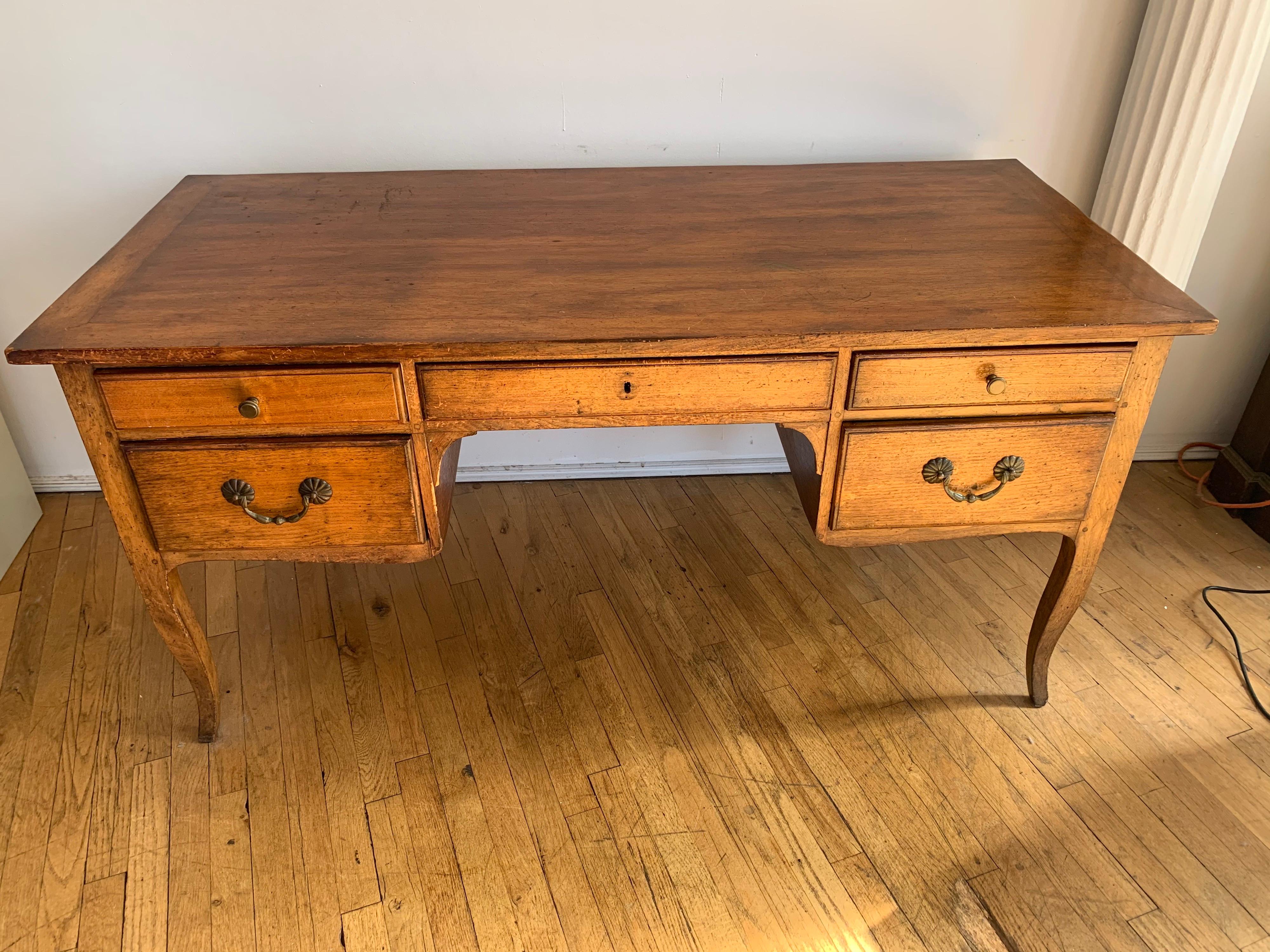 antique style desk