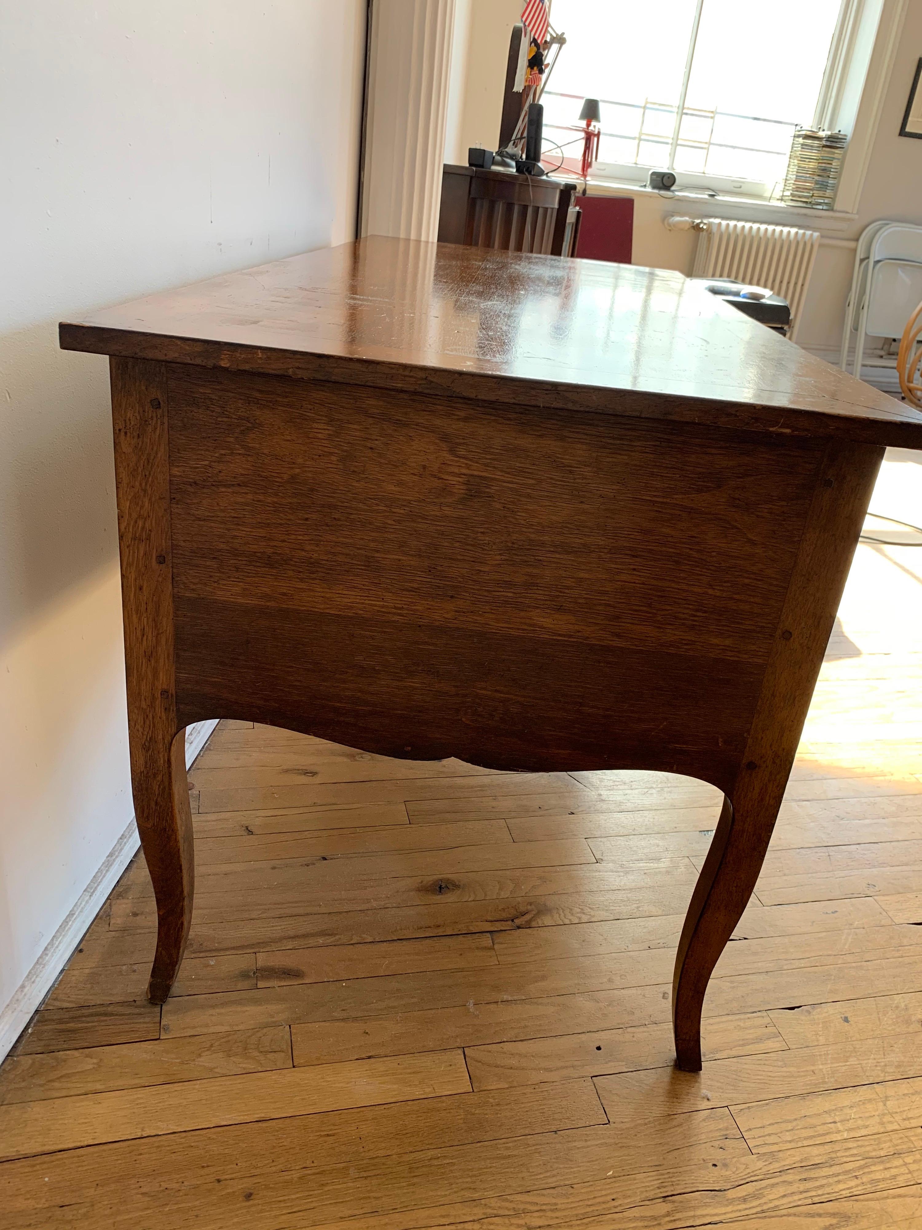 antique looking desk