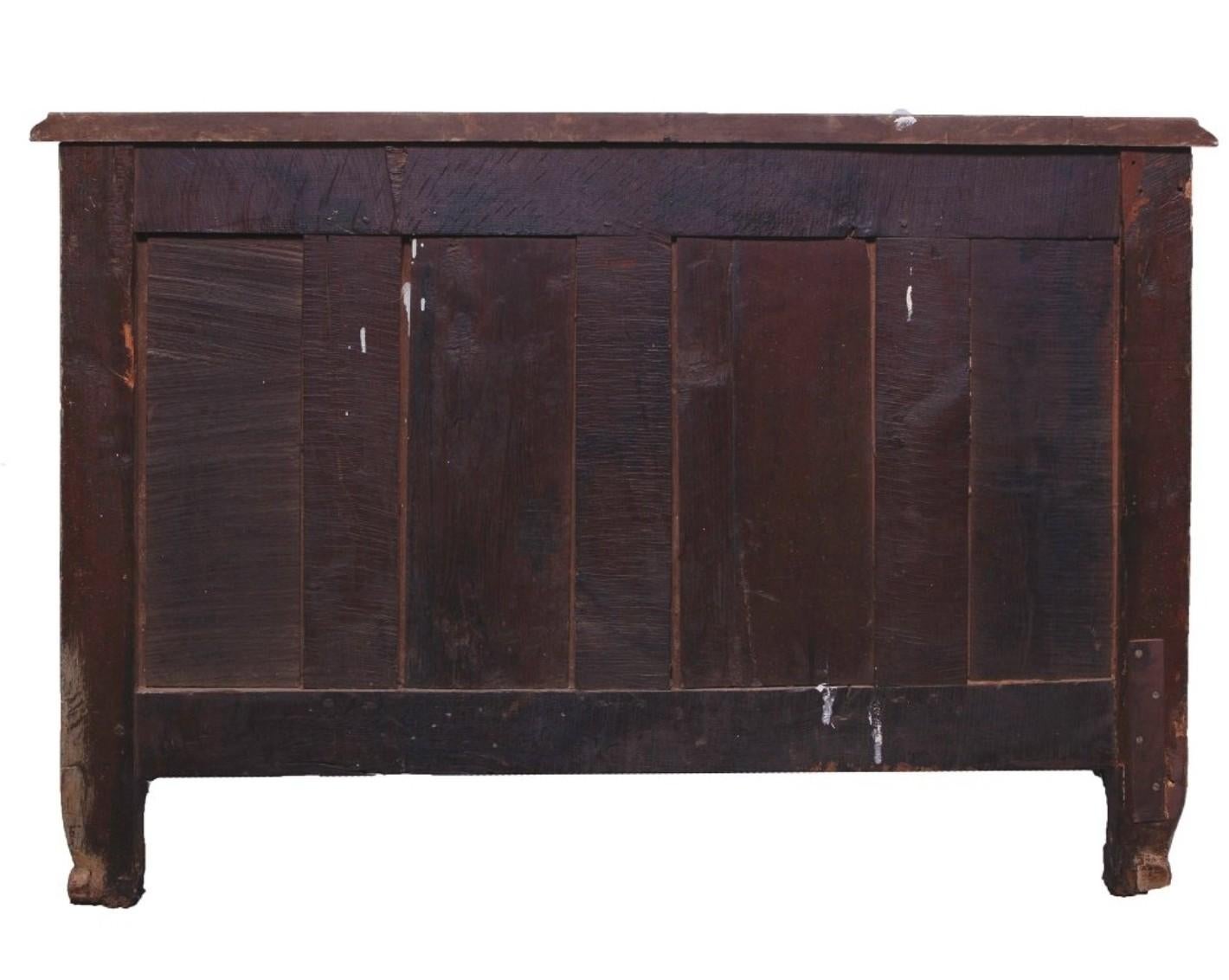 Ancienne commode provinciale française peinte de style Louis XV en vente 3