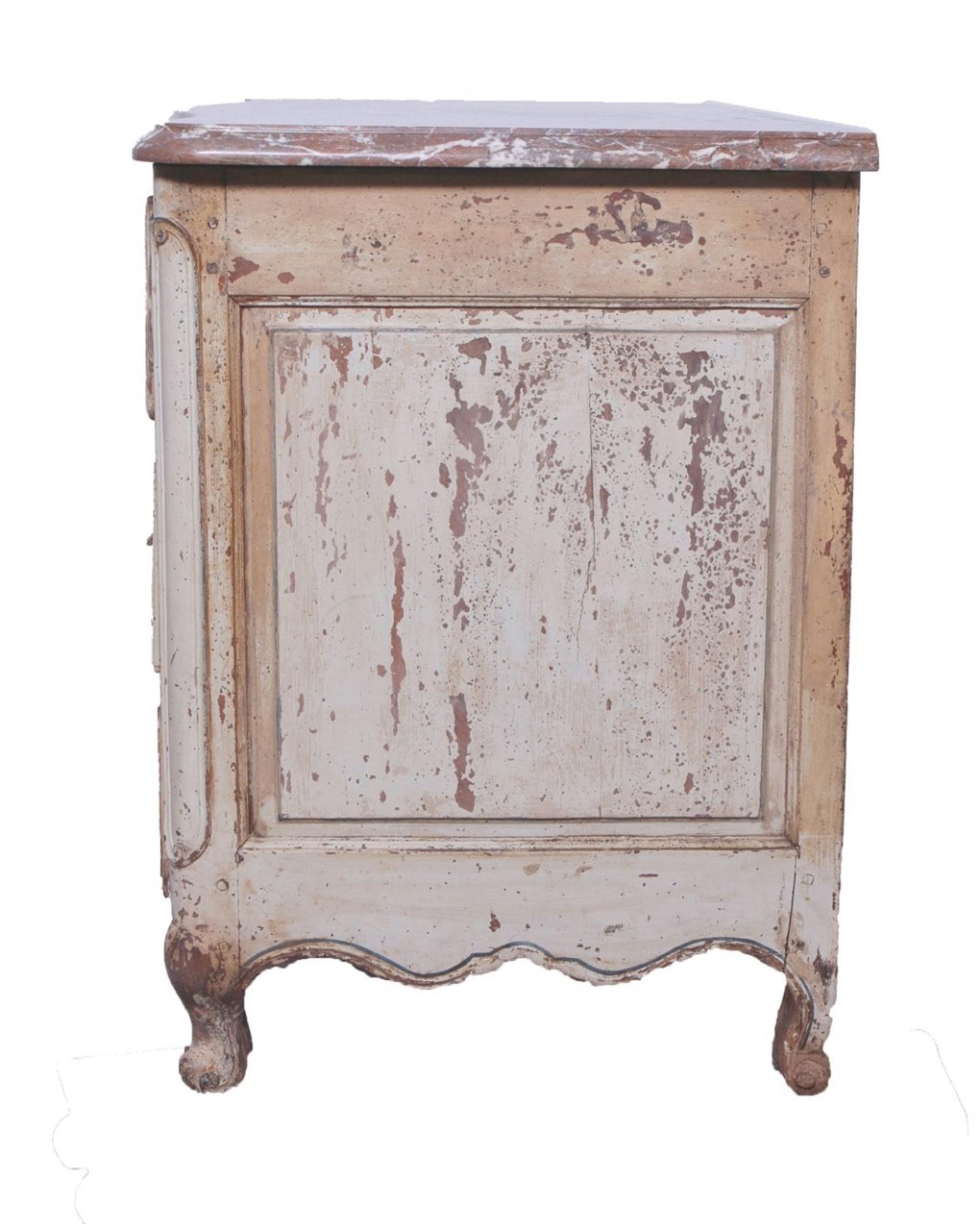 Ancienne commode provinciale française peinte de style Louis XV en vente 4