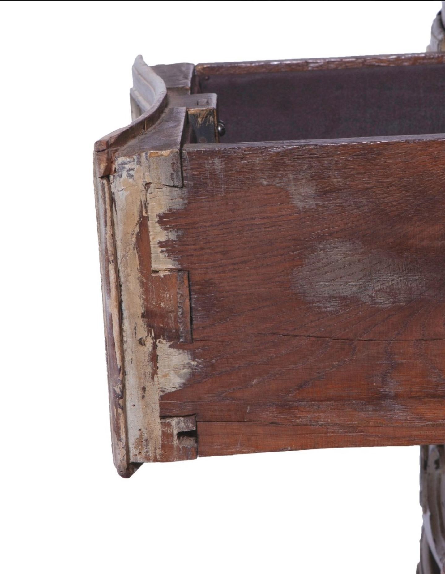 Laiton Ancienne commode provinciale française peinte de style Louis XV en vente