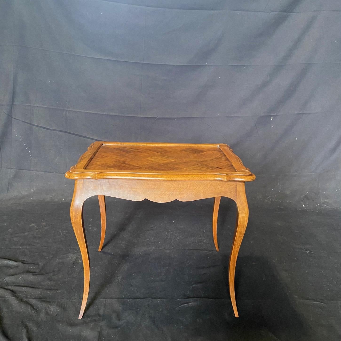 20th Century Antique French Provincial Louis XV Walnut Side Table with Rimmed Parquet Top For Sale