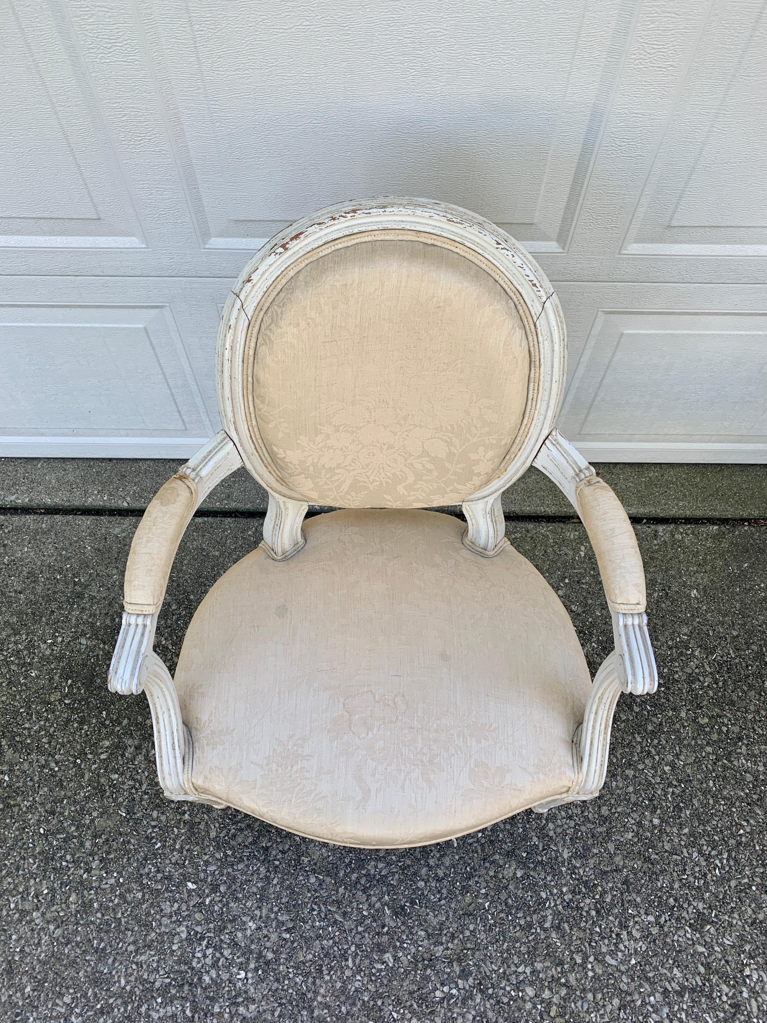Antique French Provincial Louis XVI Armchair In Good Condition For Sale In Elkhart, IN