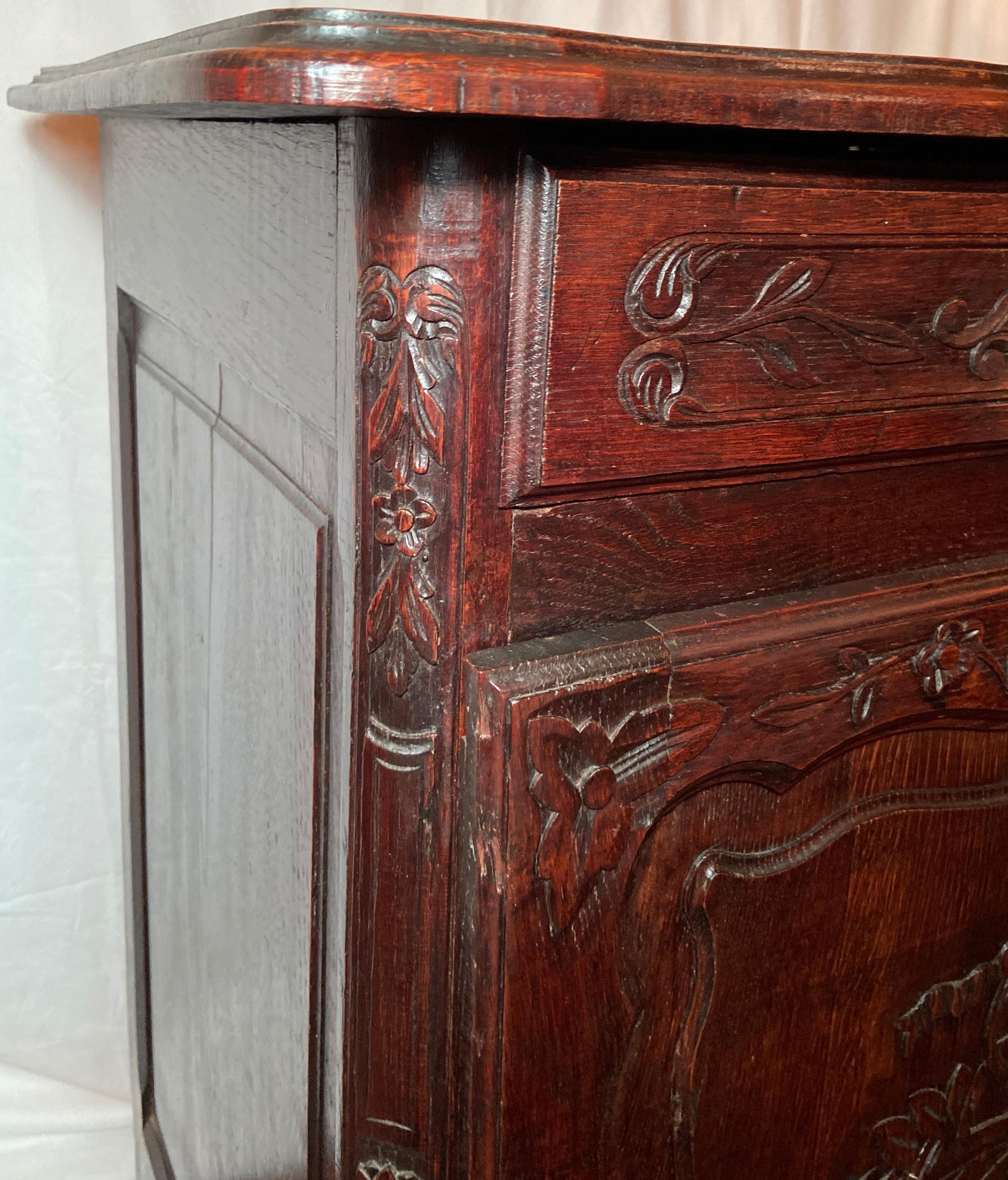Antique French Provincial Oak Dresser, Circa 1860 For Sale 3