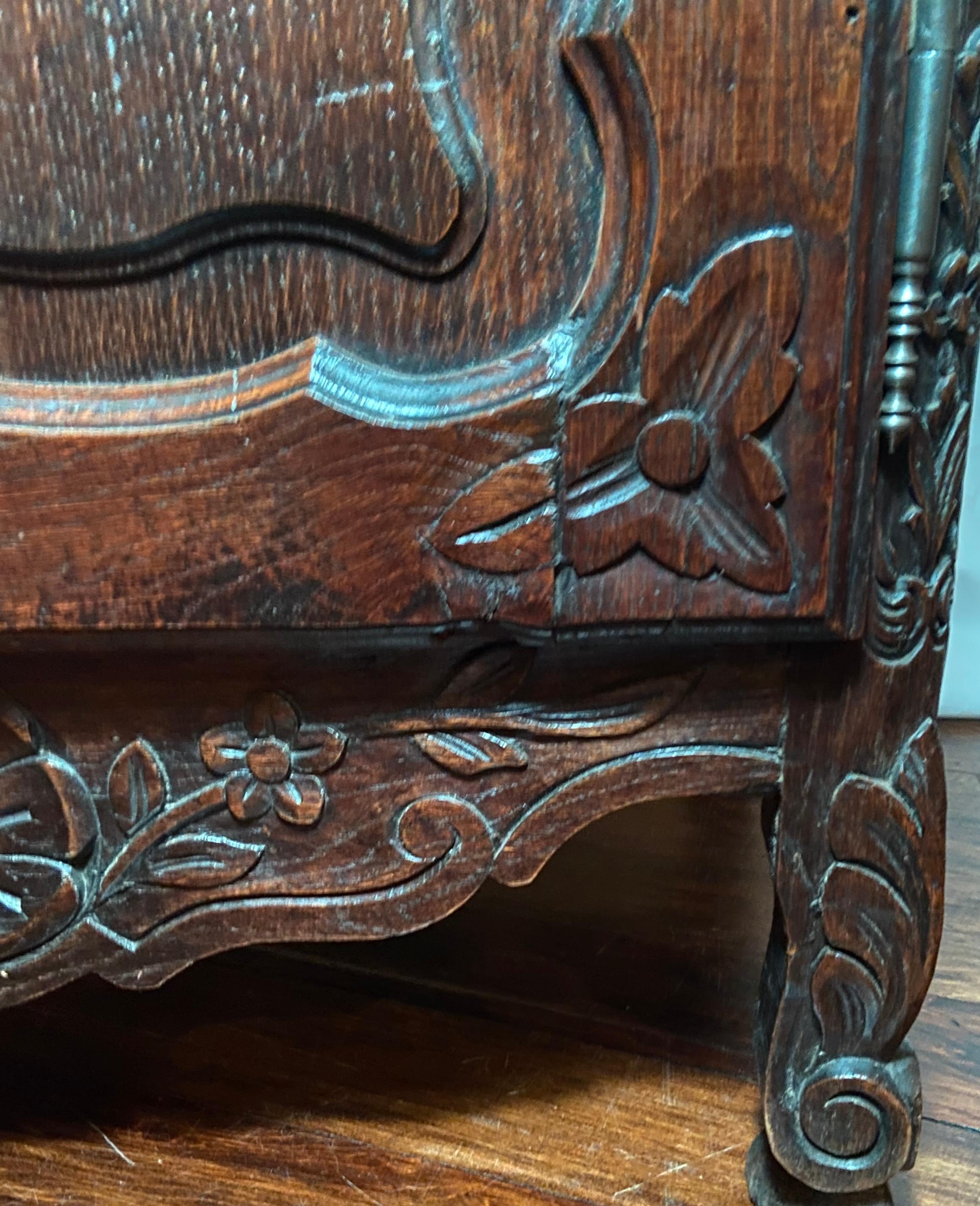 Antique French Provincial Oak Dresser, Circa 1860 For Sale 5