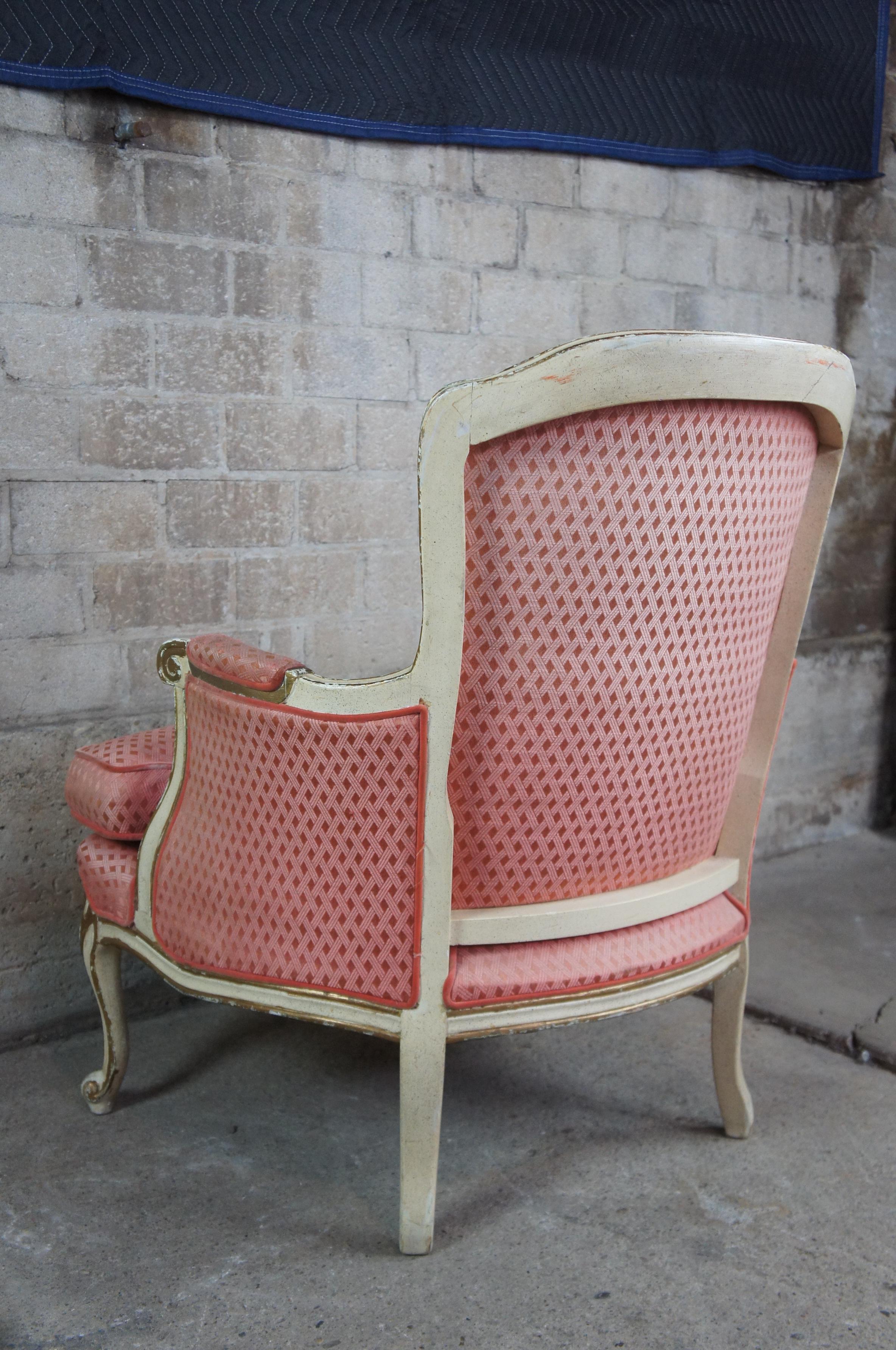 Antique French Provincial Pink Bergère Club Chair Parlor Arm Accent In Good Condition In Dayton, OH
