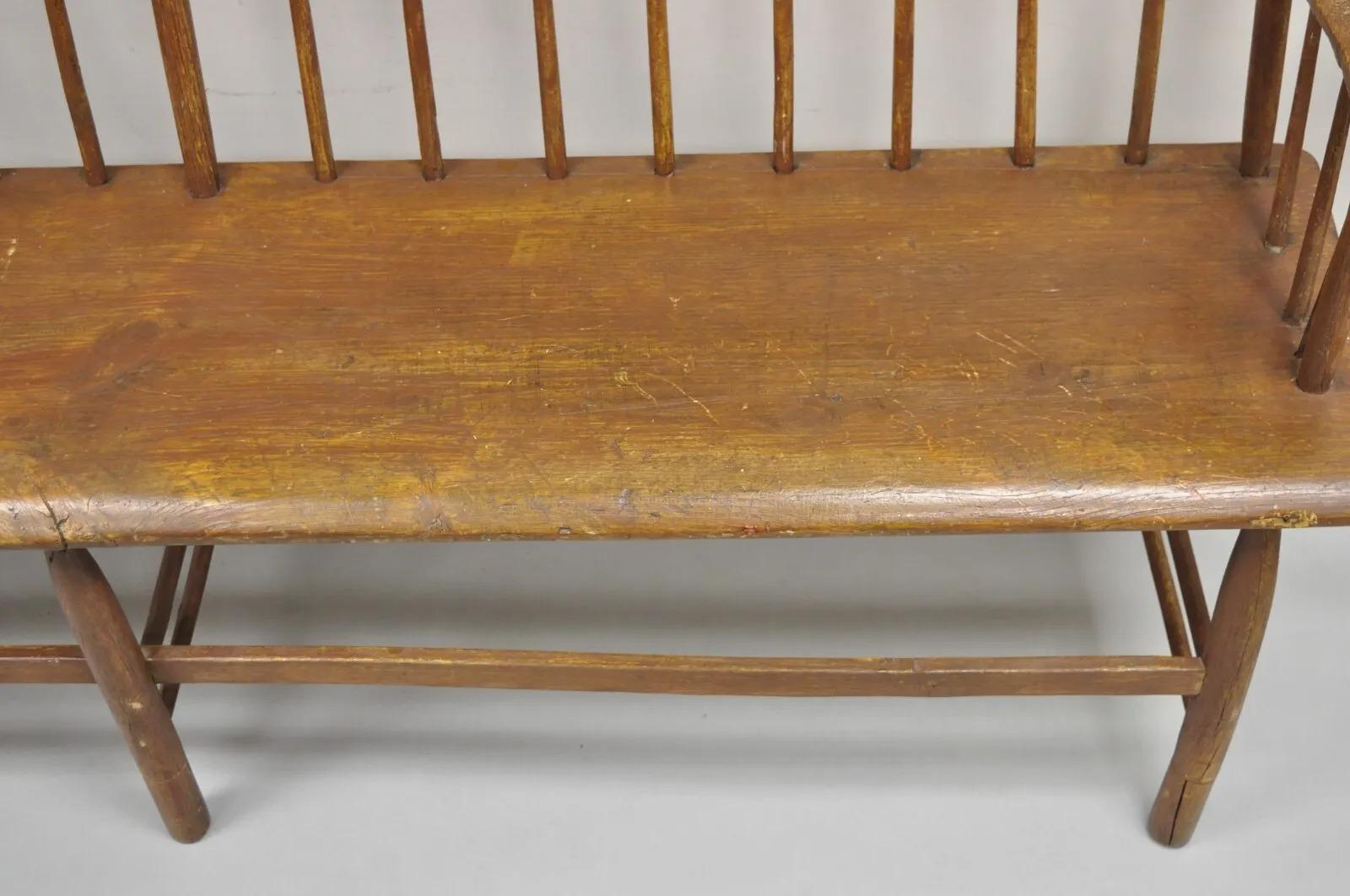 Antique French Provincial Primitive Rustic Pine Wood Long Entry Hall Bench In Fair Condition For Sale In Philadelphia, PA