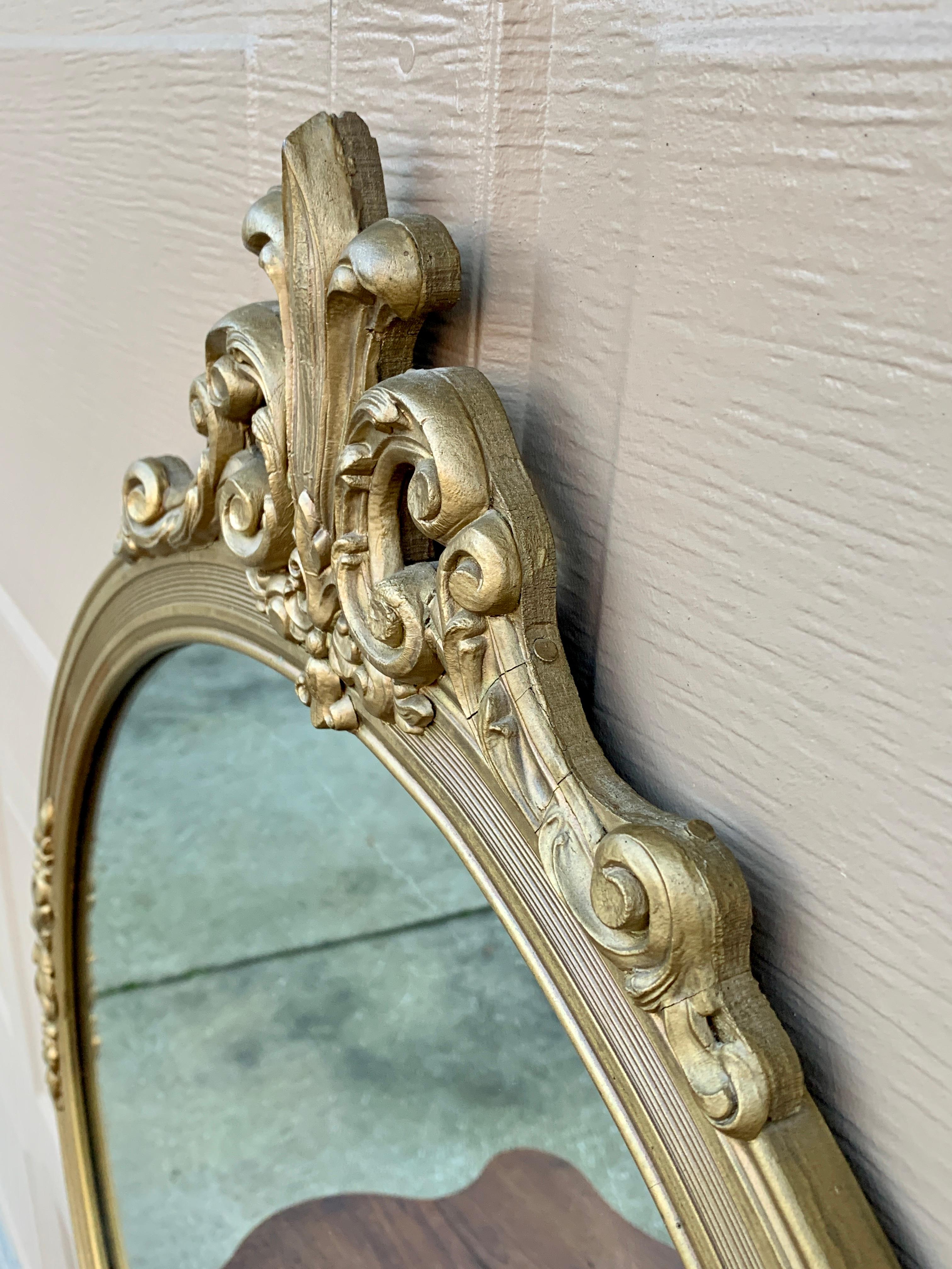 Antique French Provincial Round Giltwood Mirror, Circa 1920s For Sale 2