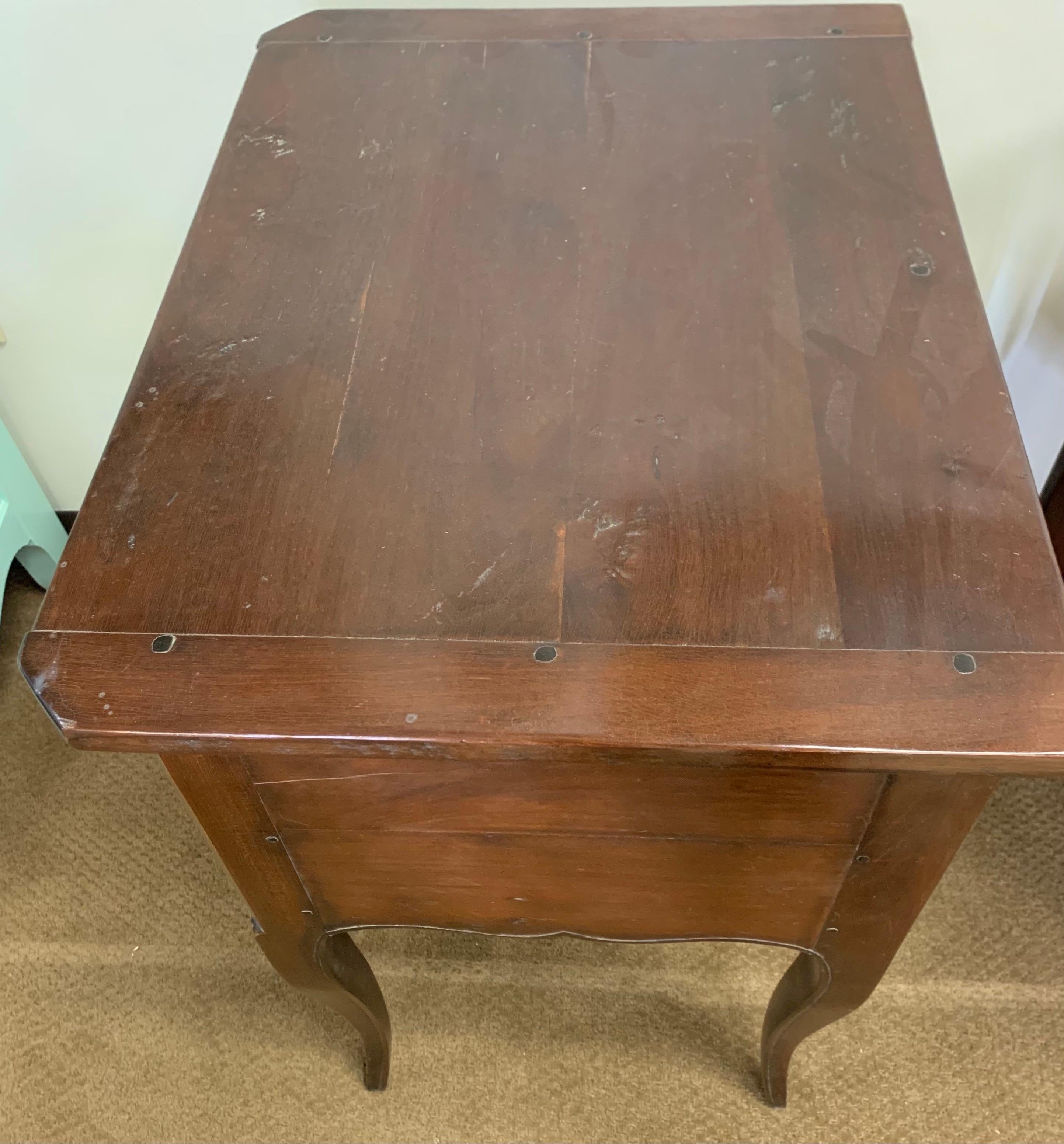 Antique French Provincial Style Walnut End Tables Nightstands 4