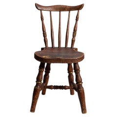 Chaise ancienne en bois de style provincial français, patine bronze vieillie, années 1900