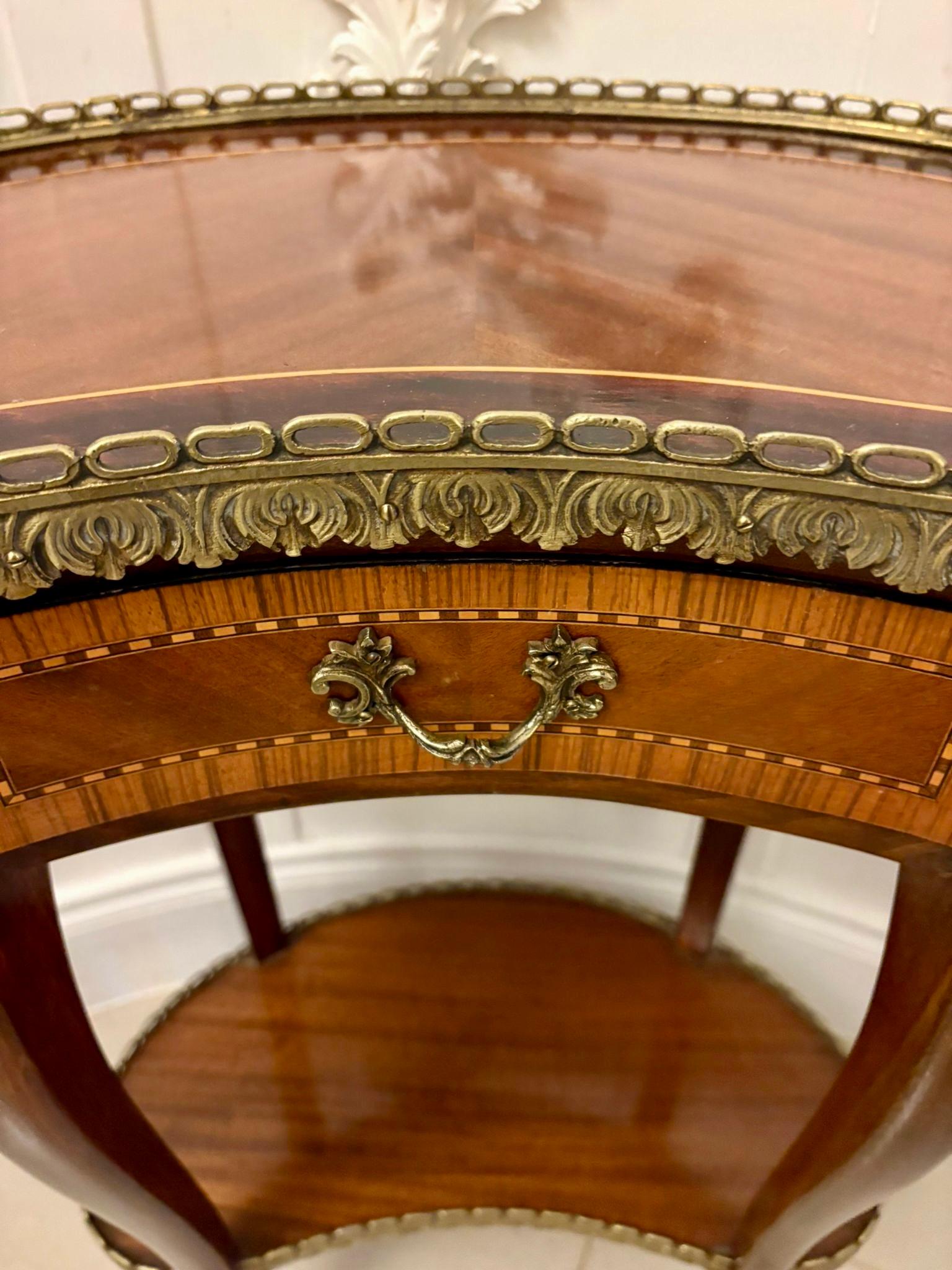 Antique French Quality Louis XV Style Kidney-Shaped Side / Lamp Table Bon état - En vente à Suffolk, GB