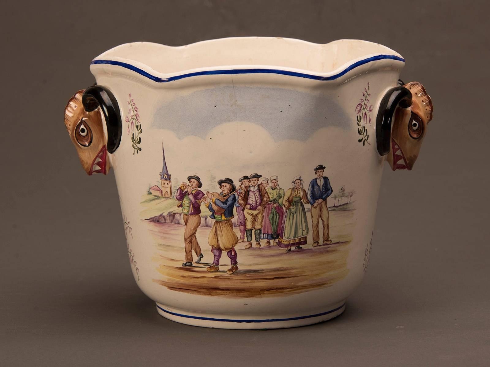 Antique French Quimper Cachepot Planter, France, circa 1890 In Excellent Condition For Sale In Houston, TX